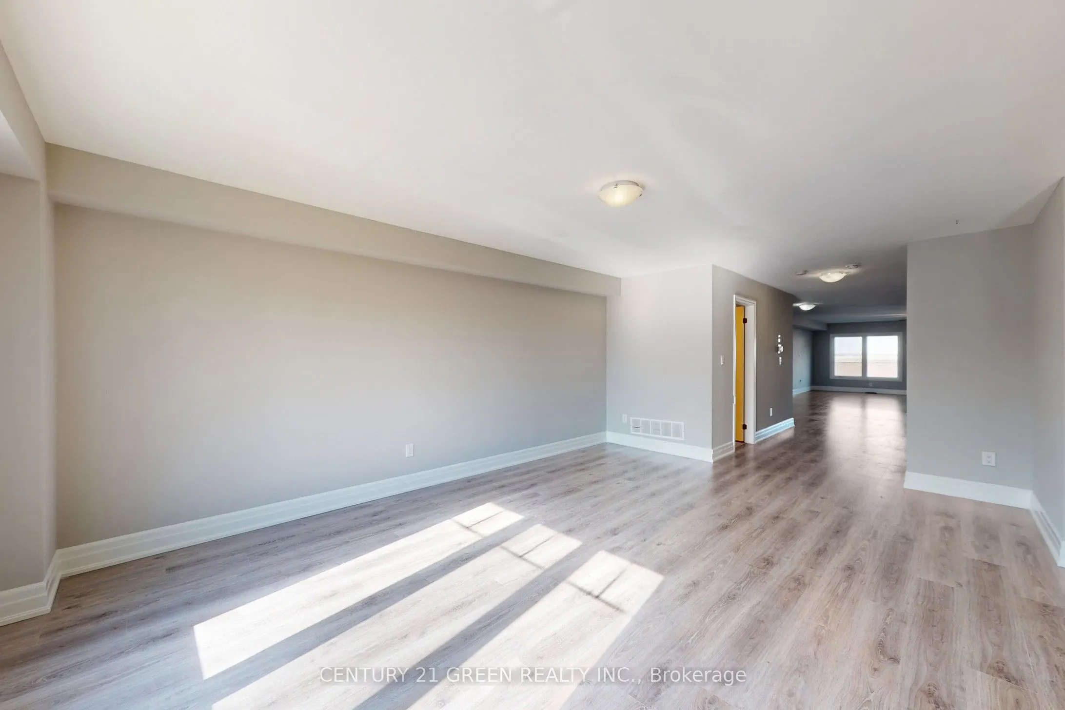 1 Chisholm Street, #D