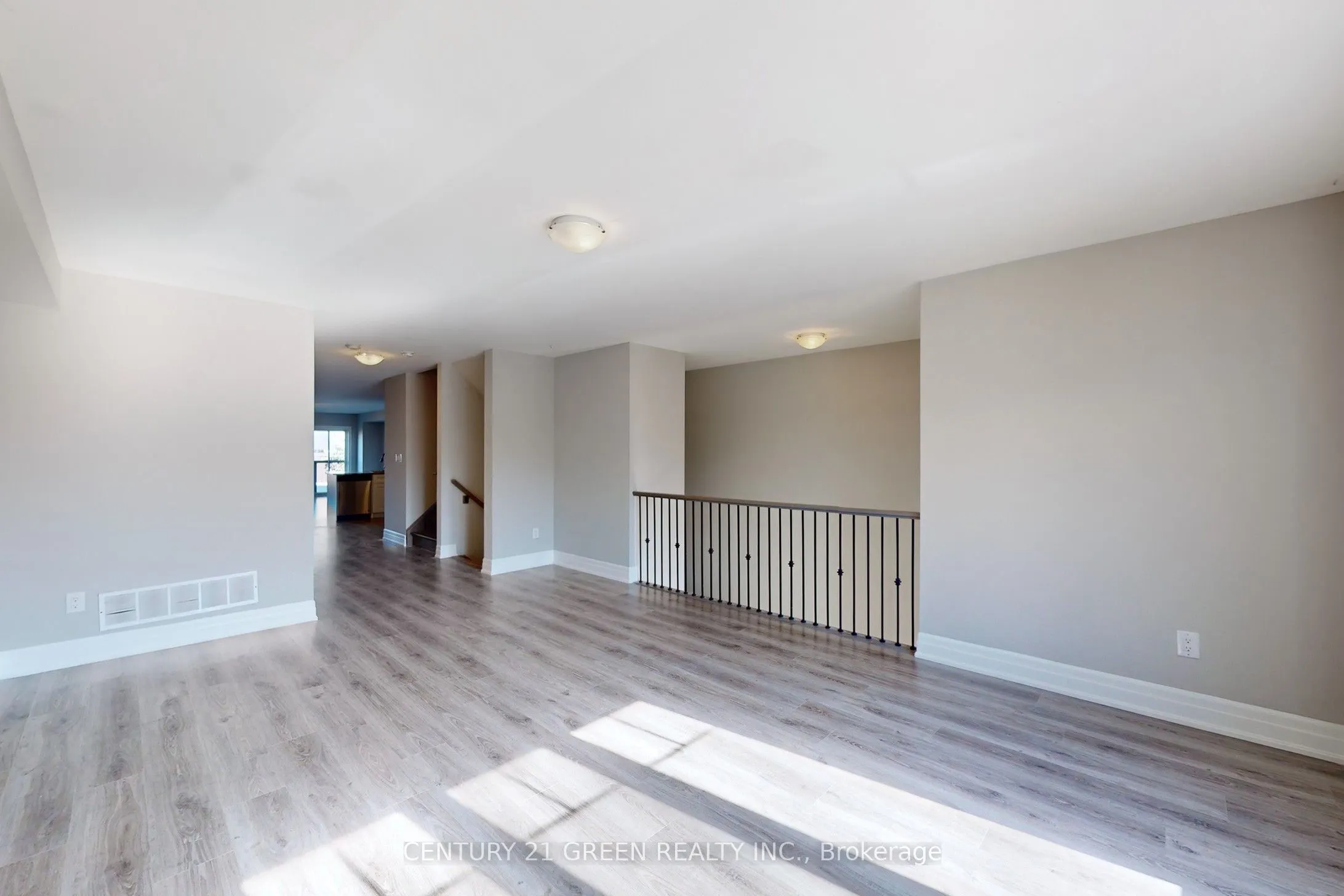 1 Chisholm Street, #D