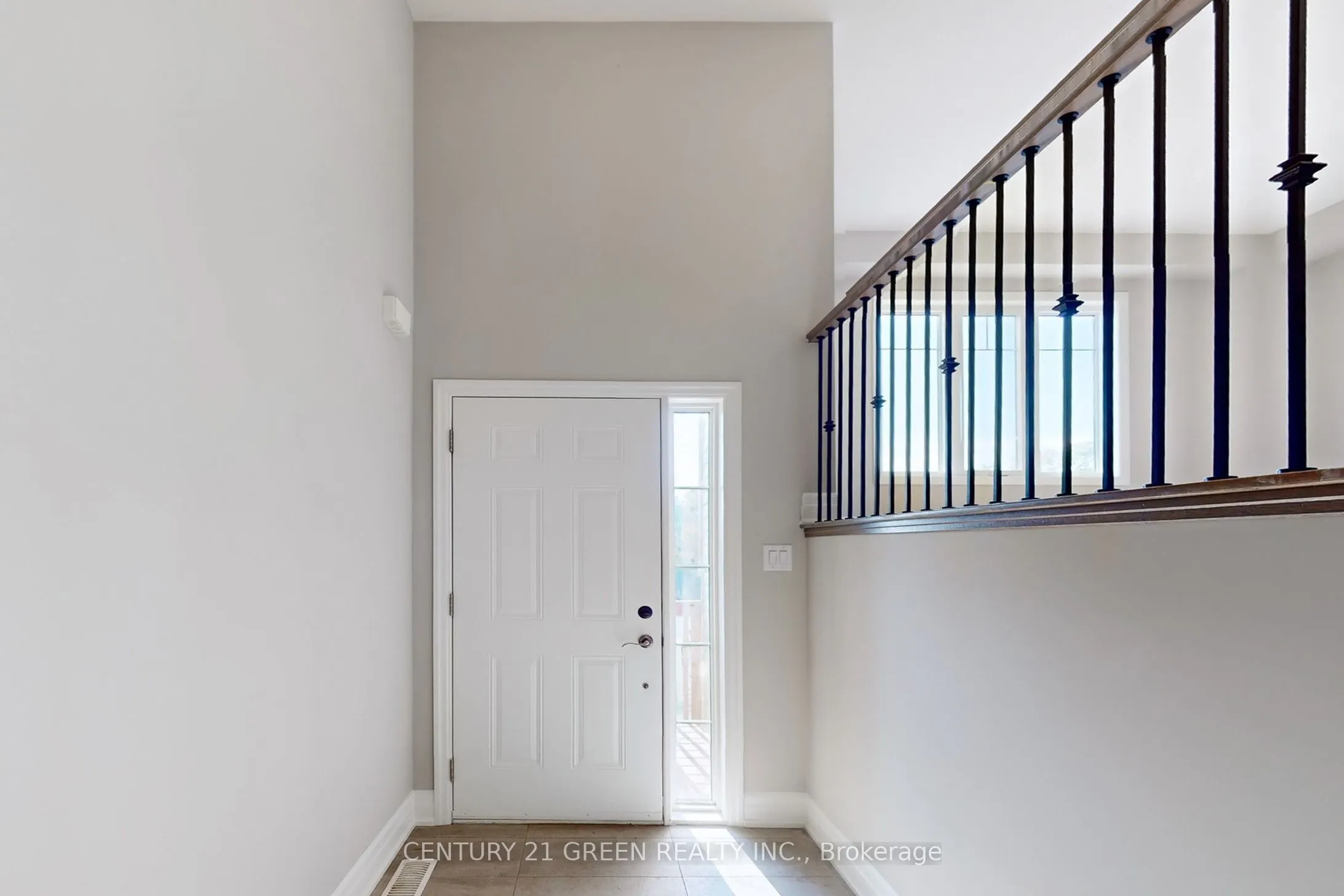 1 Chisholm Street, #D