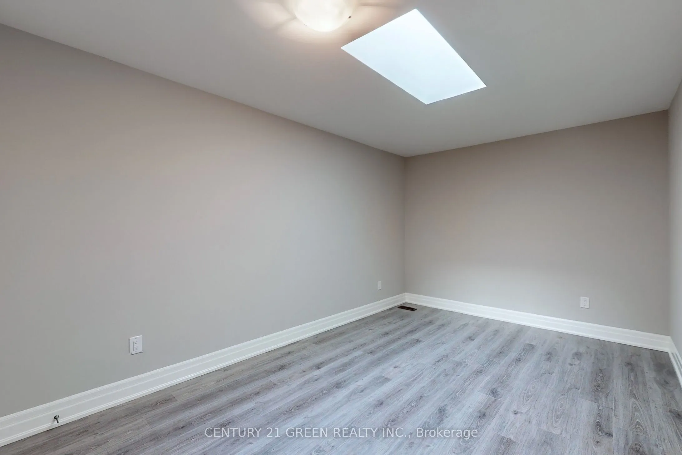 1 Chisholm Street, #D