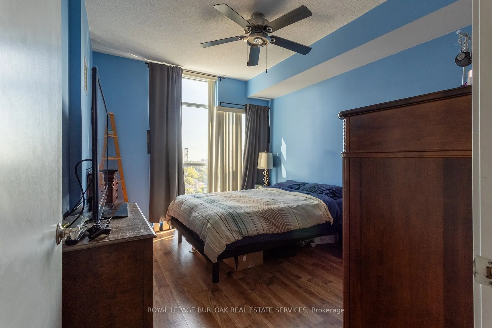 551 Maple Avenue, #1408
