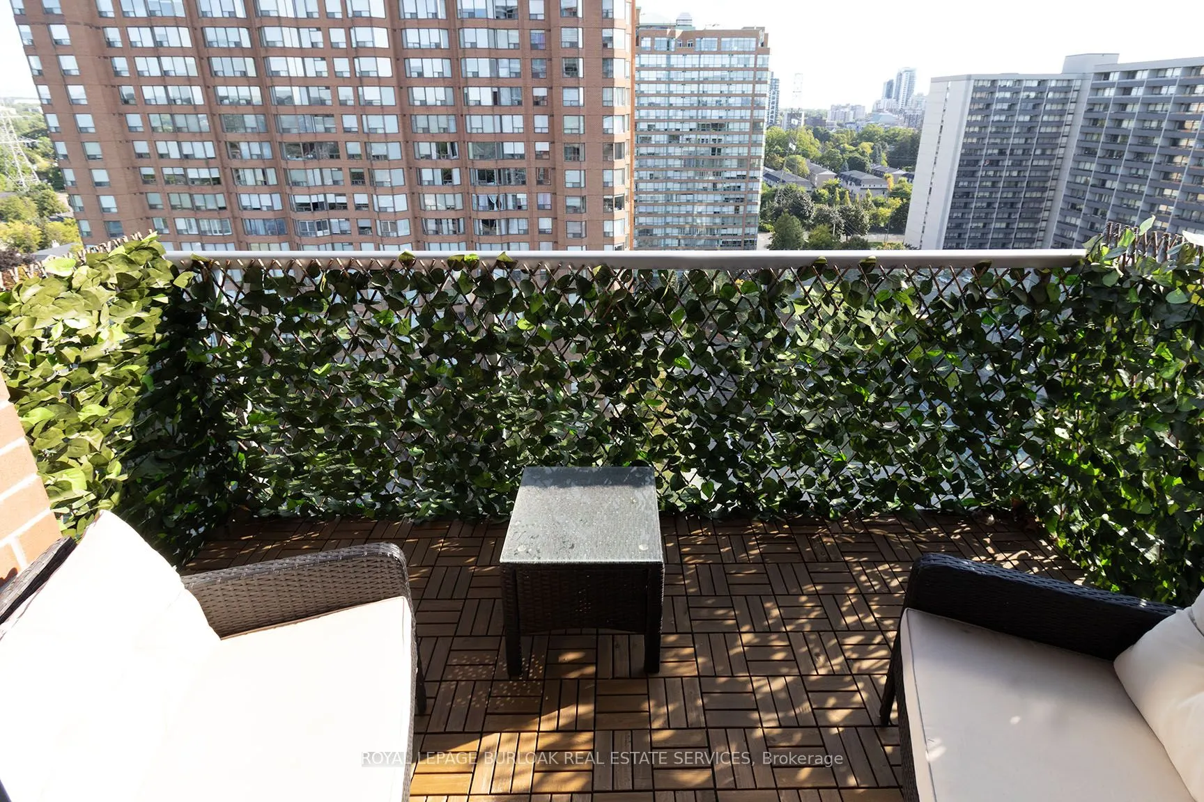 551 Maple Avenue, #1408