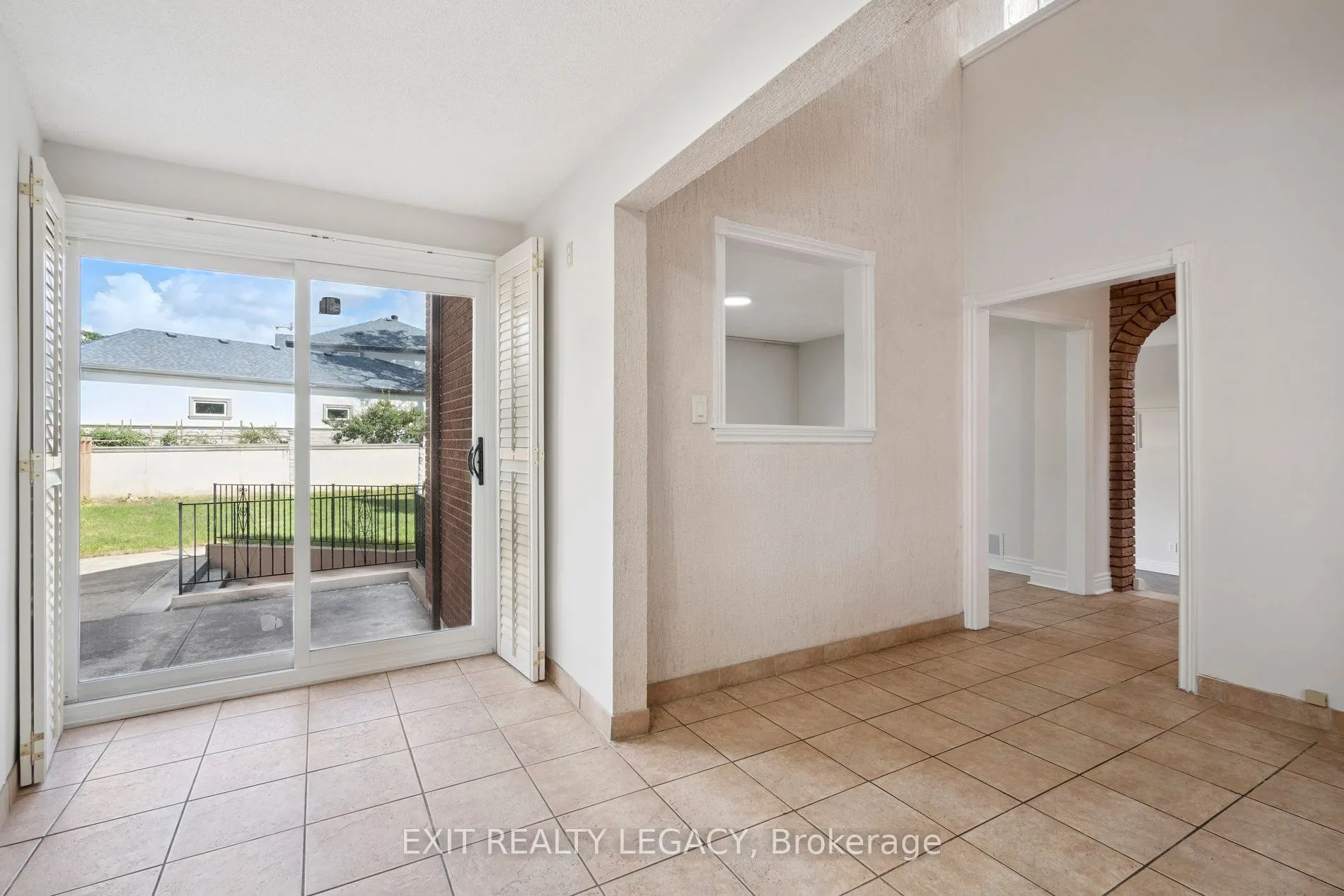 6 Muir Avenue