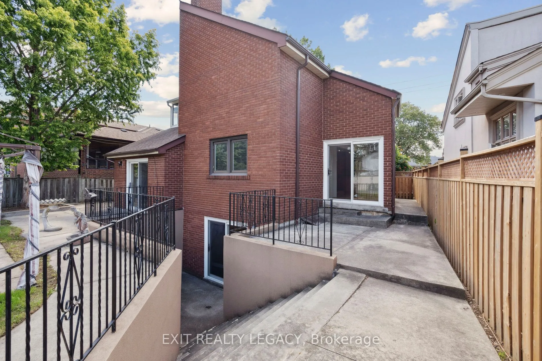 6 Muir Avenue