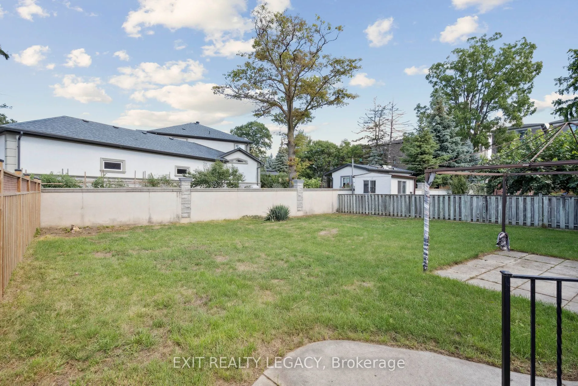 6 Muir Avenue