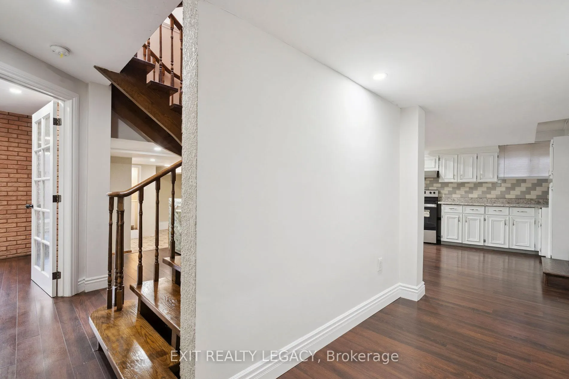 6 Muir Avenue