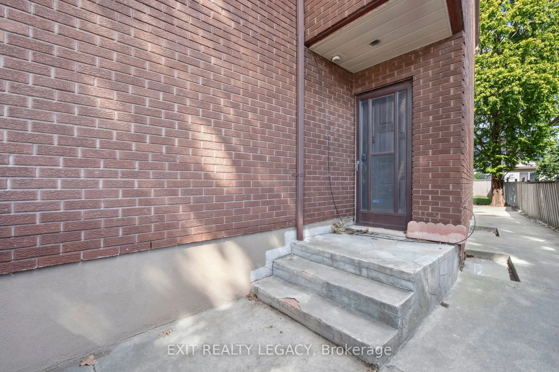 6 Muir Avenue