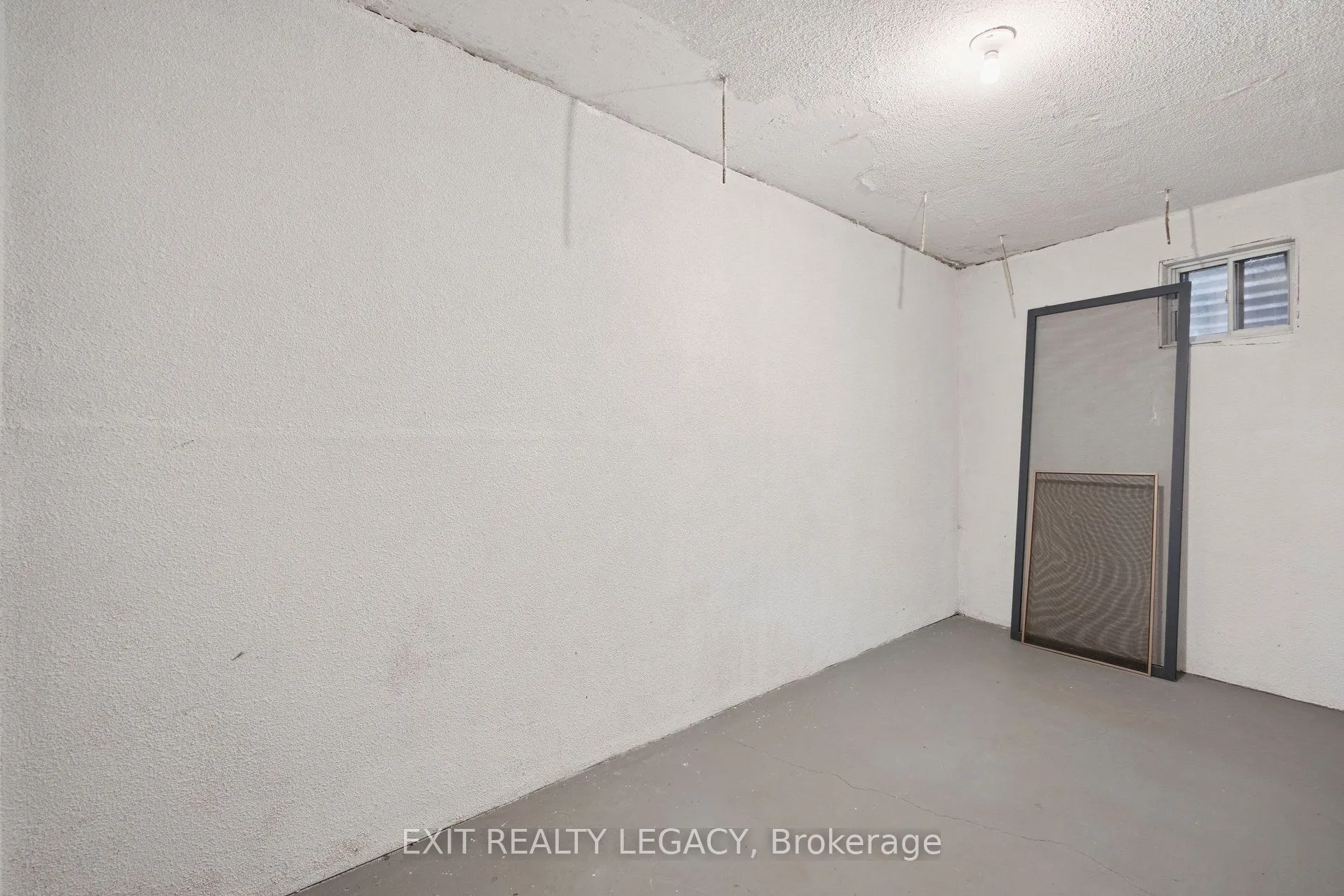 6 Muir Avenue
