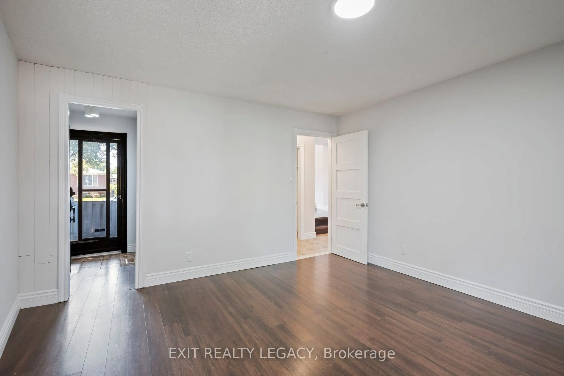 6 Muir Avenue