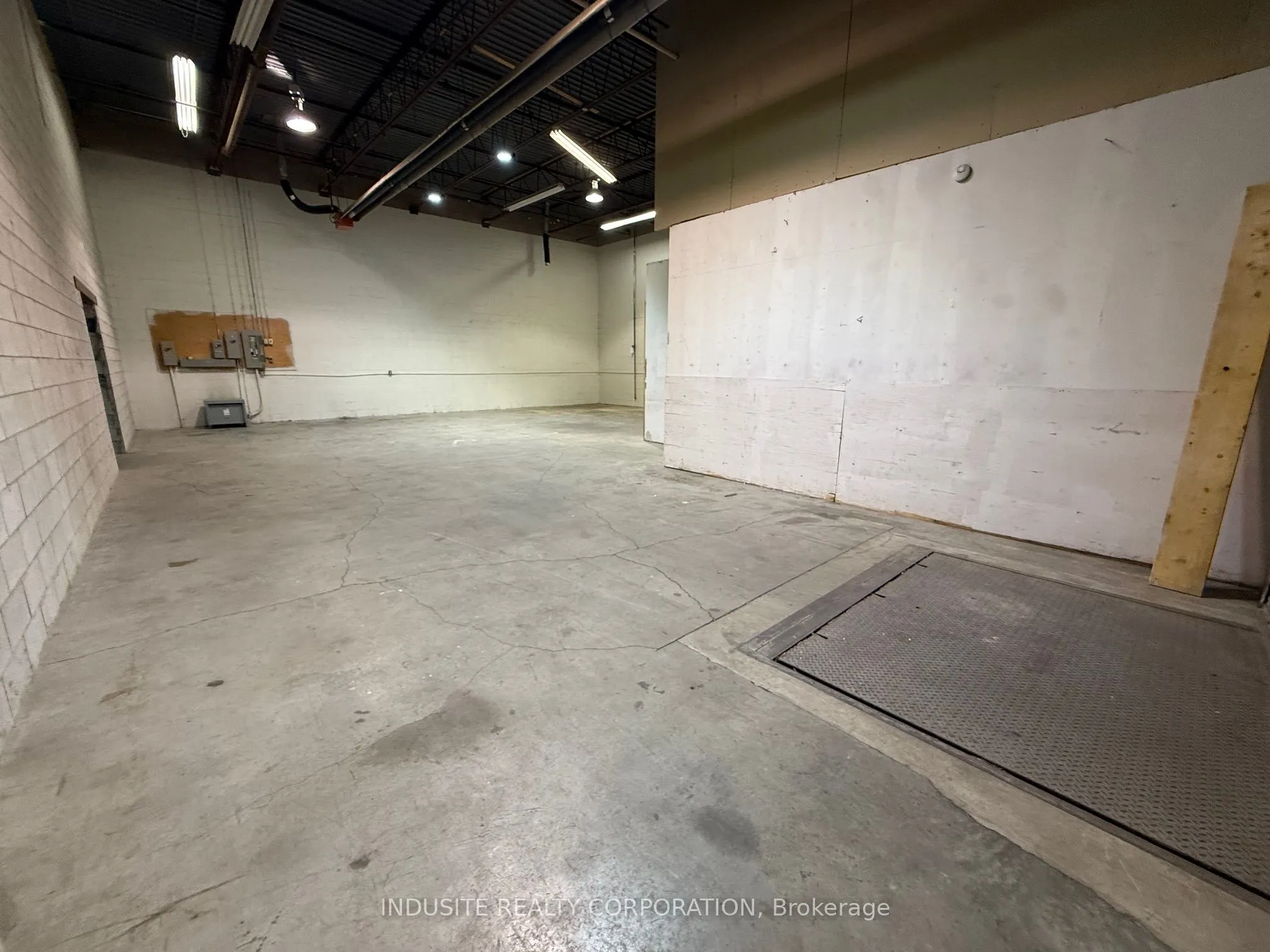 2624 Royal Windsor Drive, #6-7