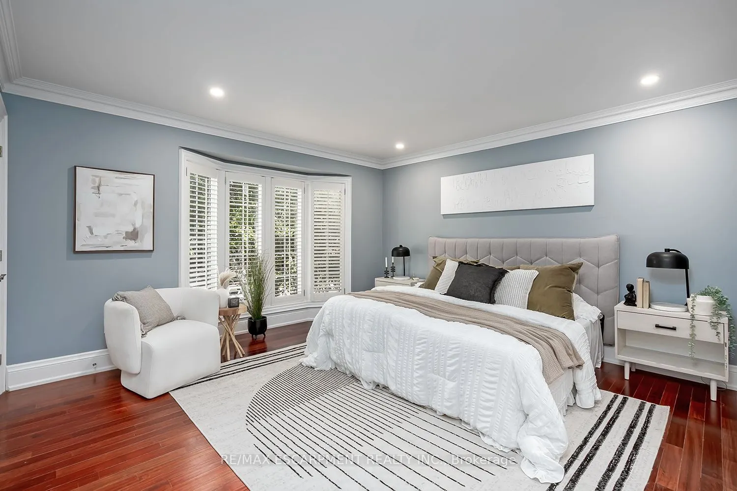 2428 Lakeshore Road