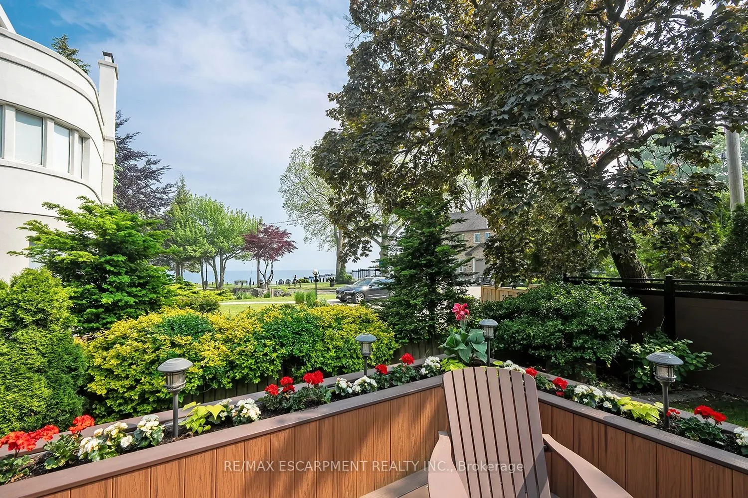 2428 Lakeshore Road