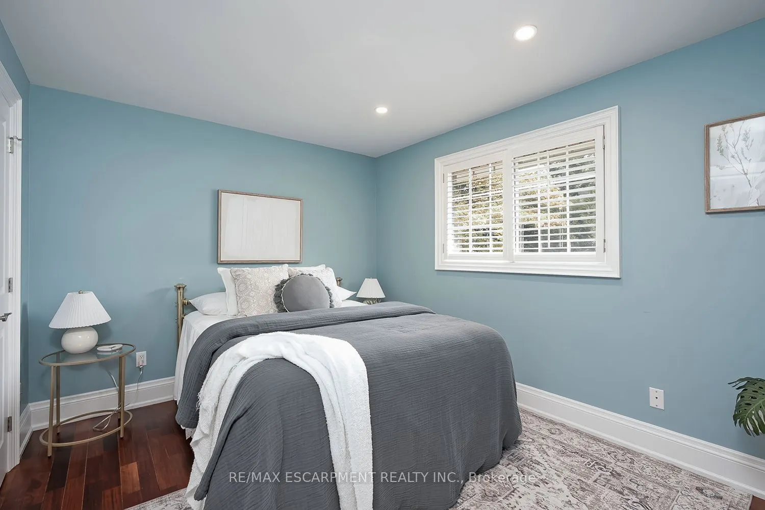 2428 Lakeshore Road