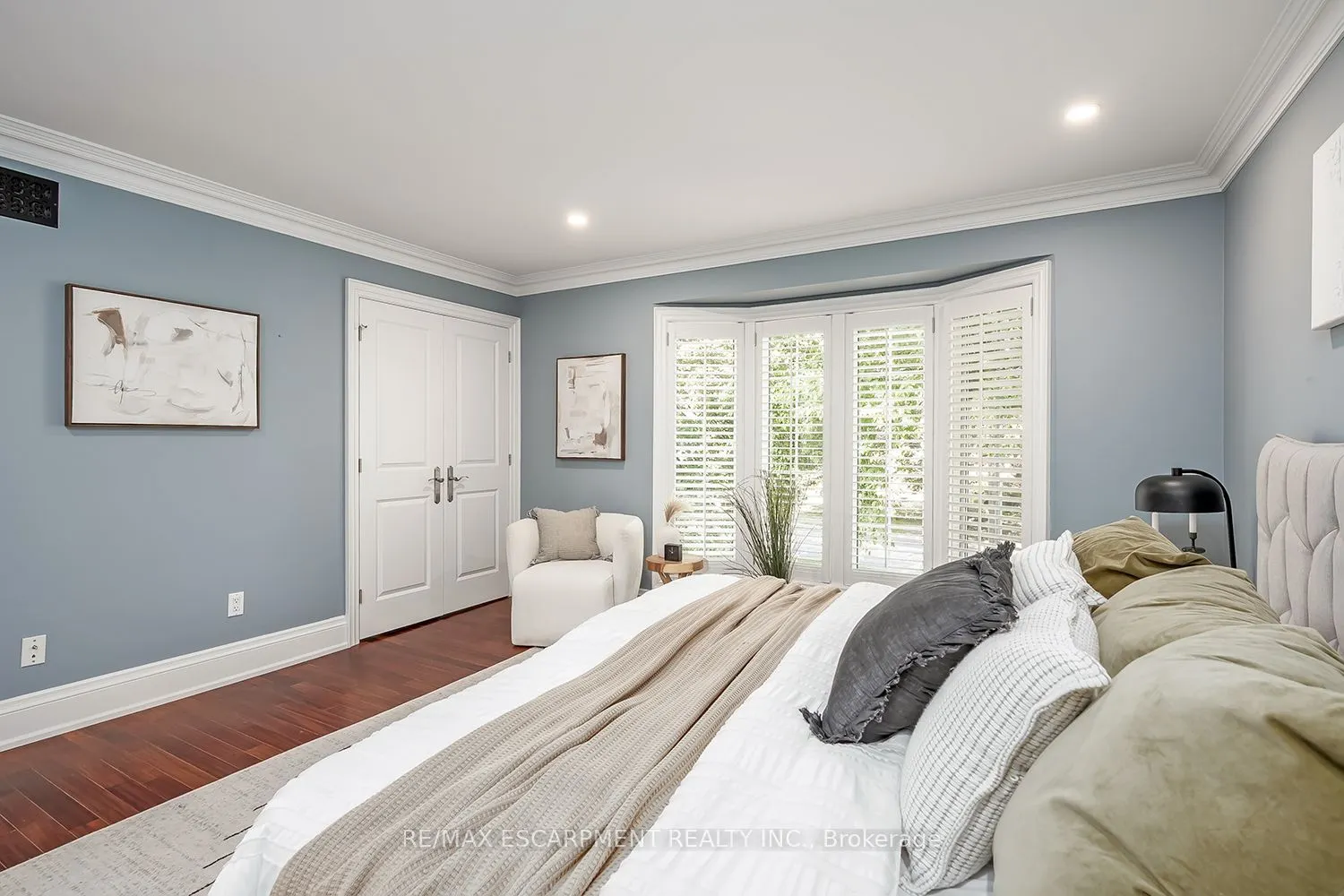 2428 Lakeshore Road