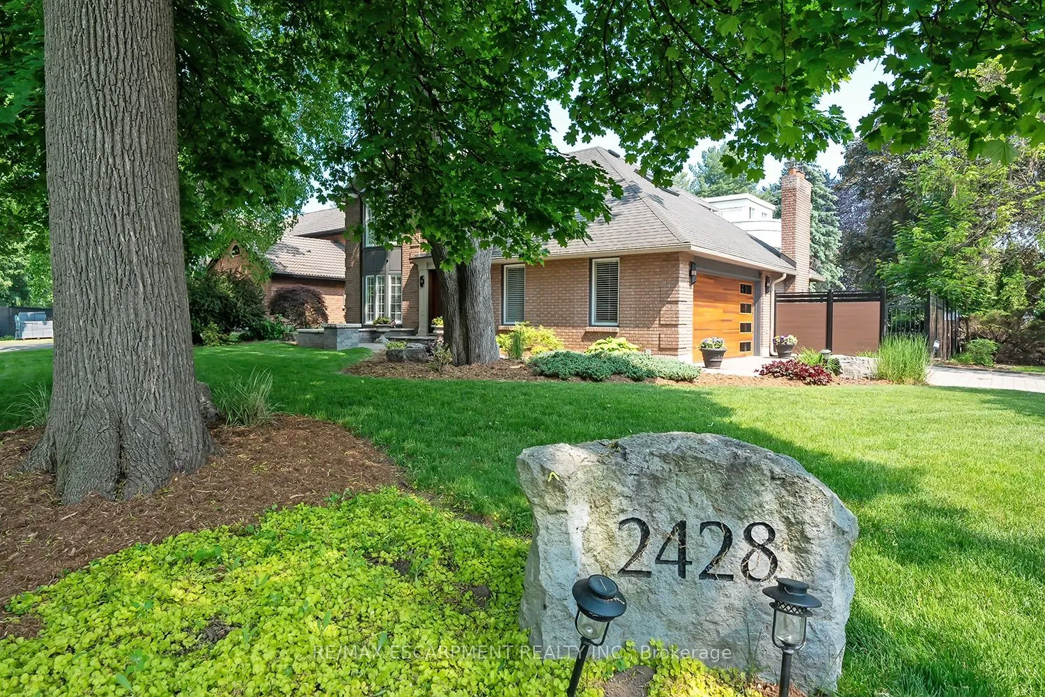 2428 Lakeshore Road