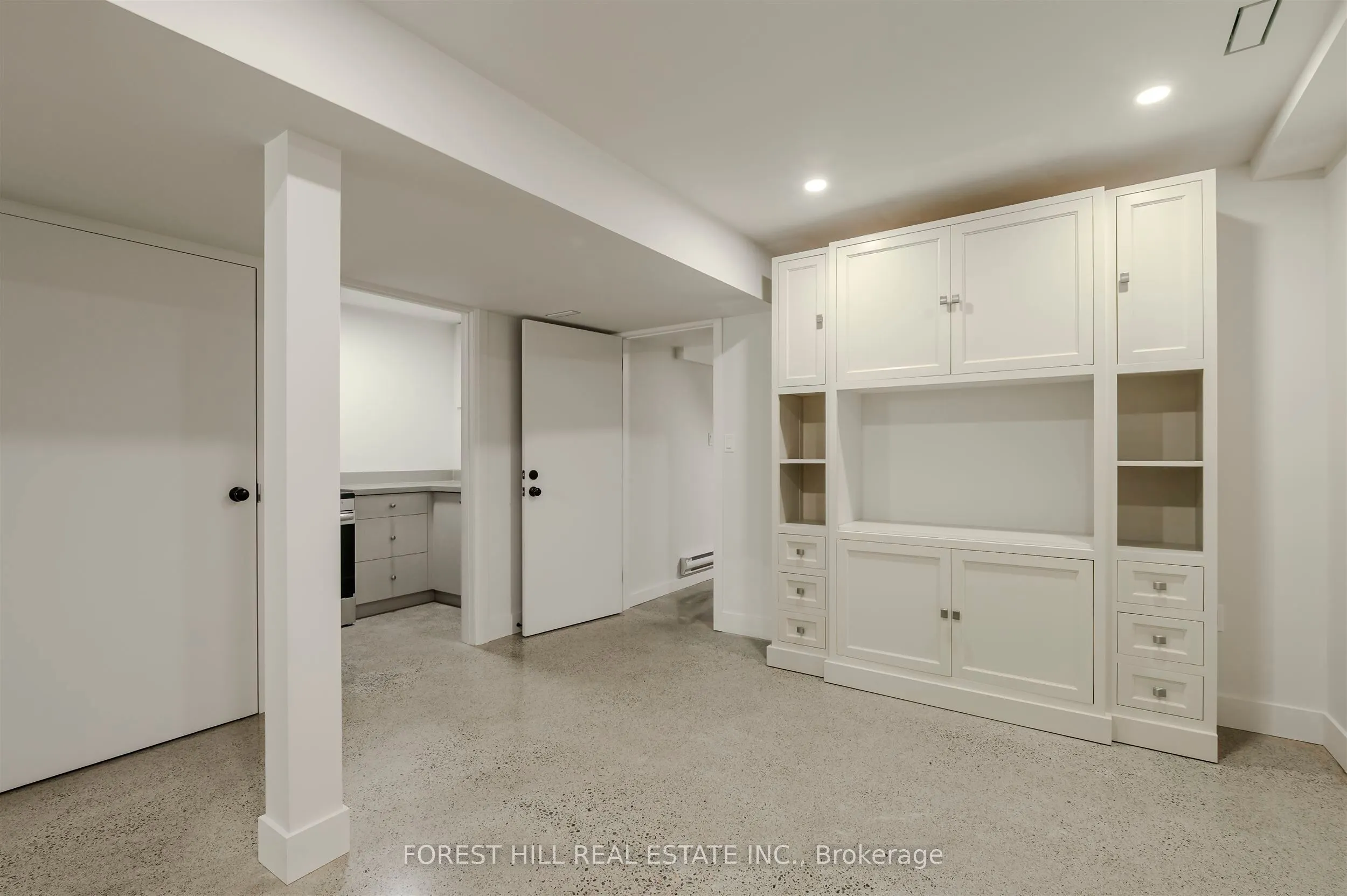 174 Sunnyside Avenue, #3