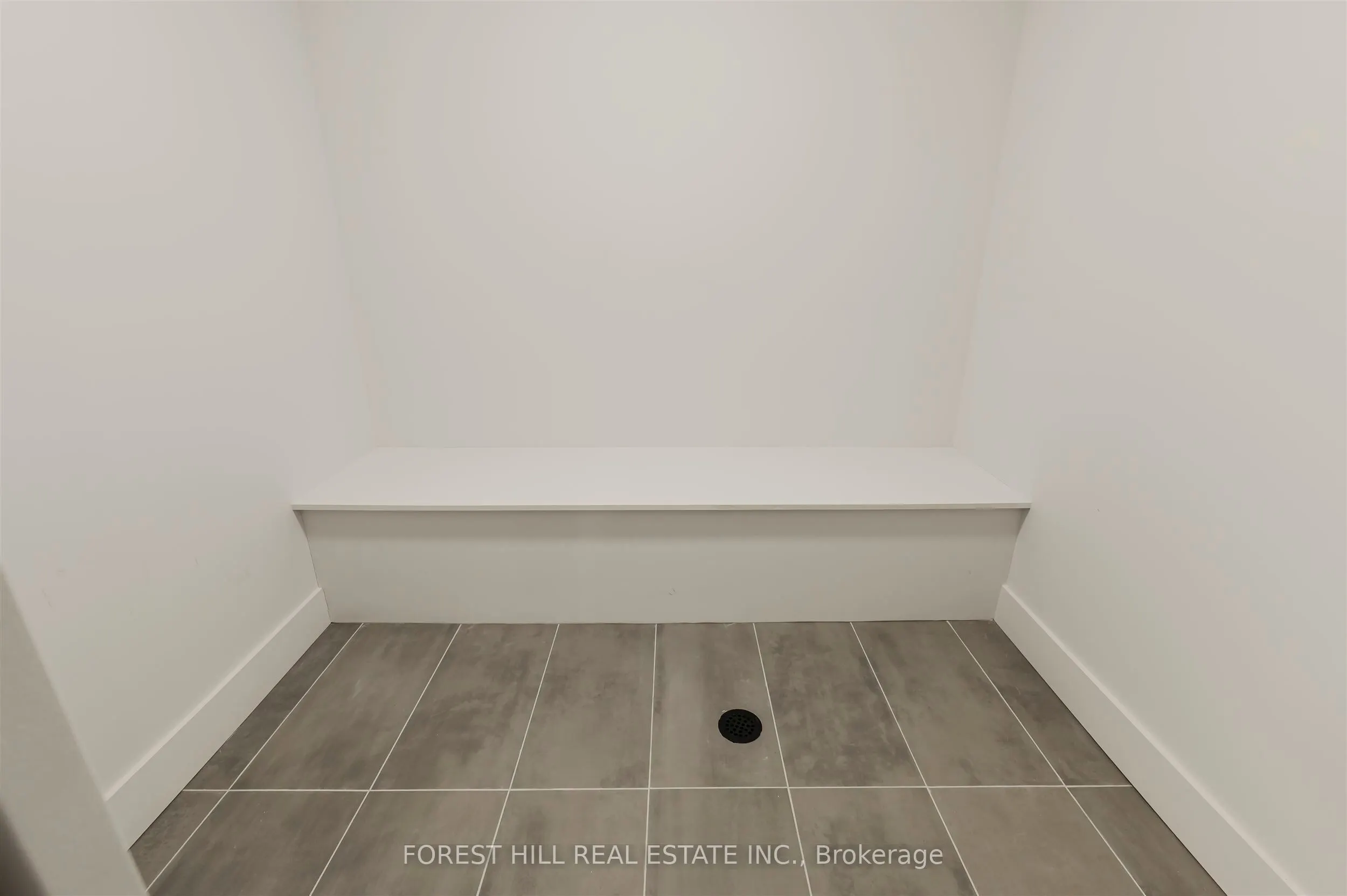174 Sunnyside Avenue, #3
