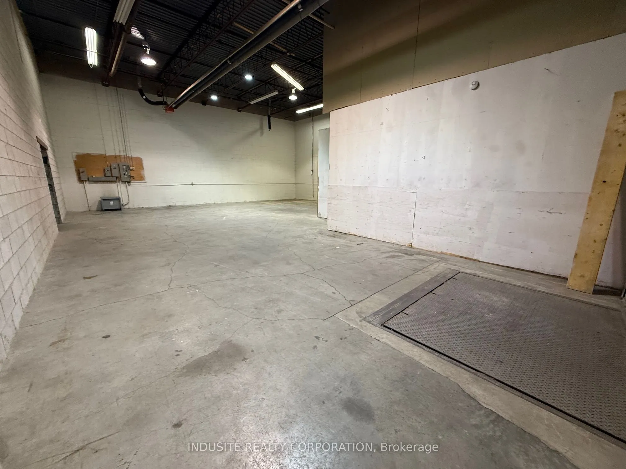 2624 Royal Windsor Drive, #7