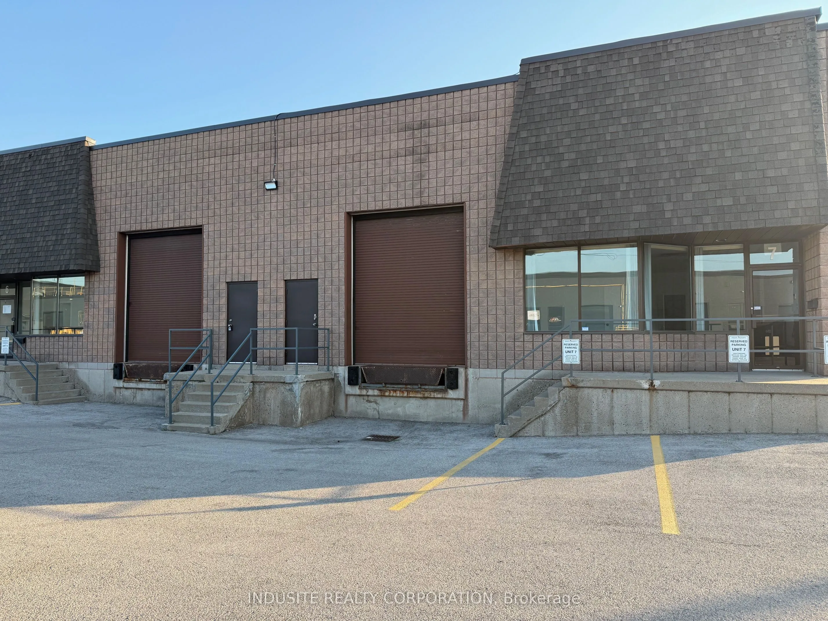 2624 Royal Windsor Drive, #7