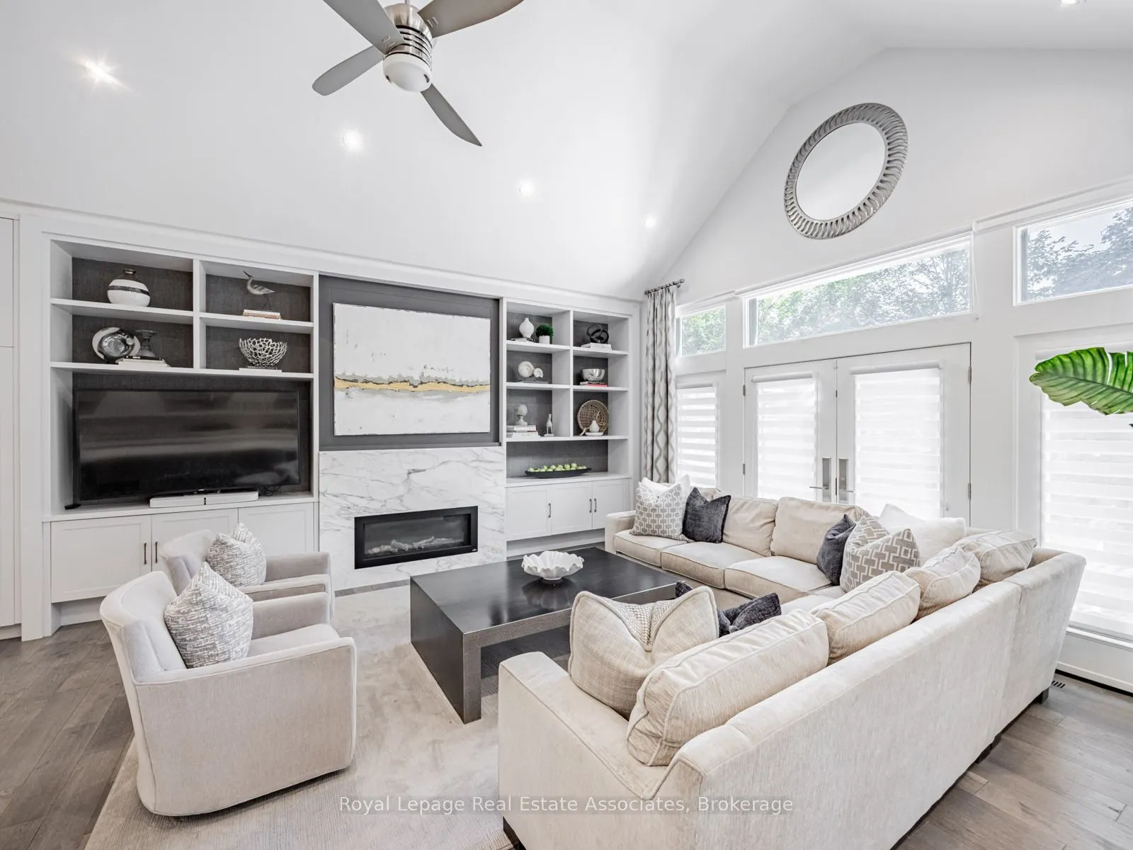 142 Mineola Road E