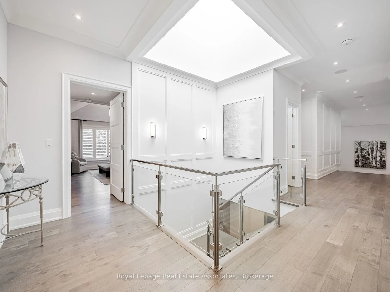 142 Mineola Road E