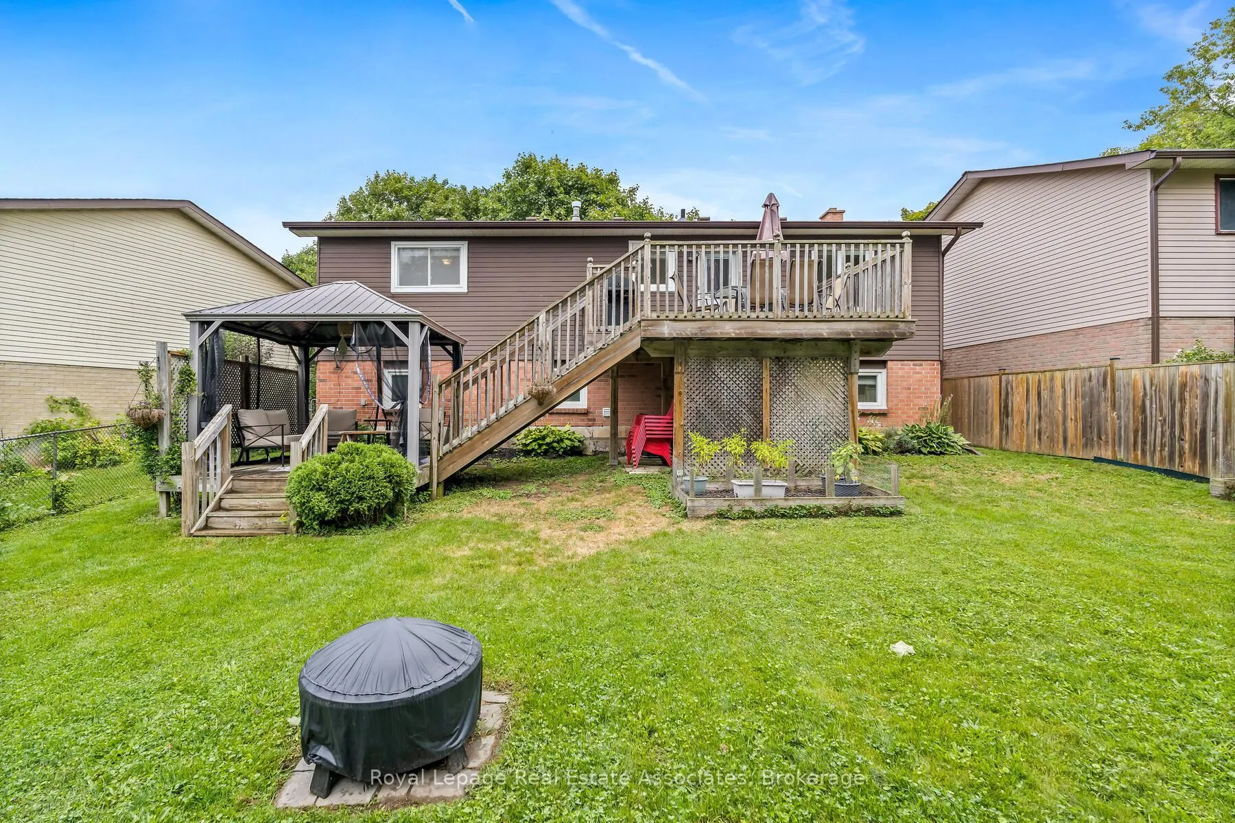 28 Adams Court