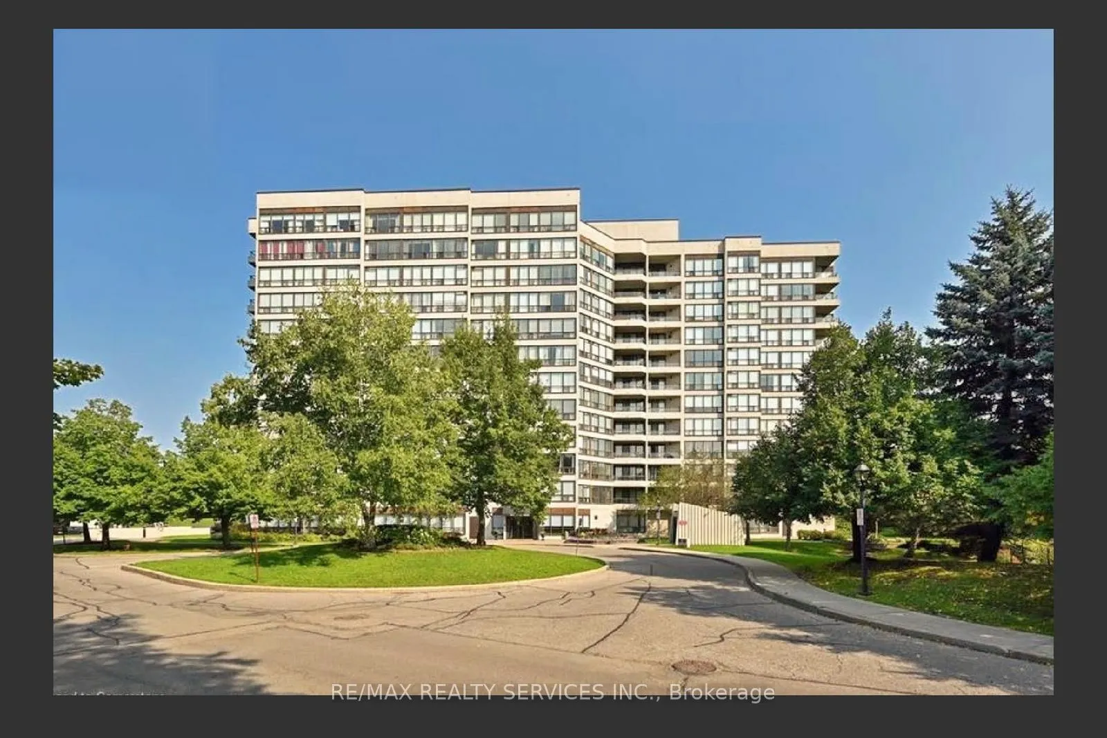 12 Laurelcrest Street, #611