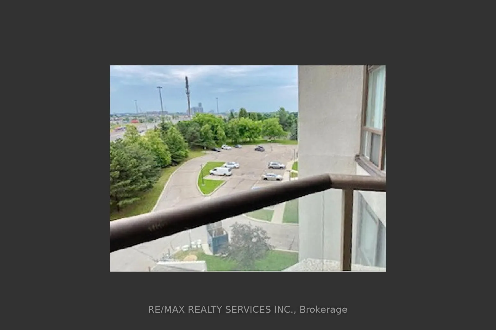 12 Laurelcrest Street, #611
