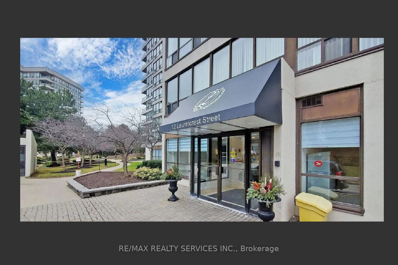 12 Laurelcrest Street, #611