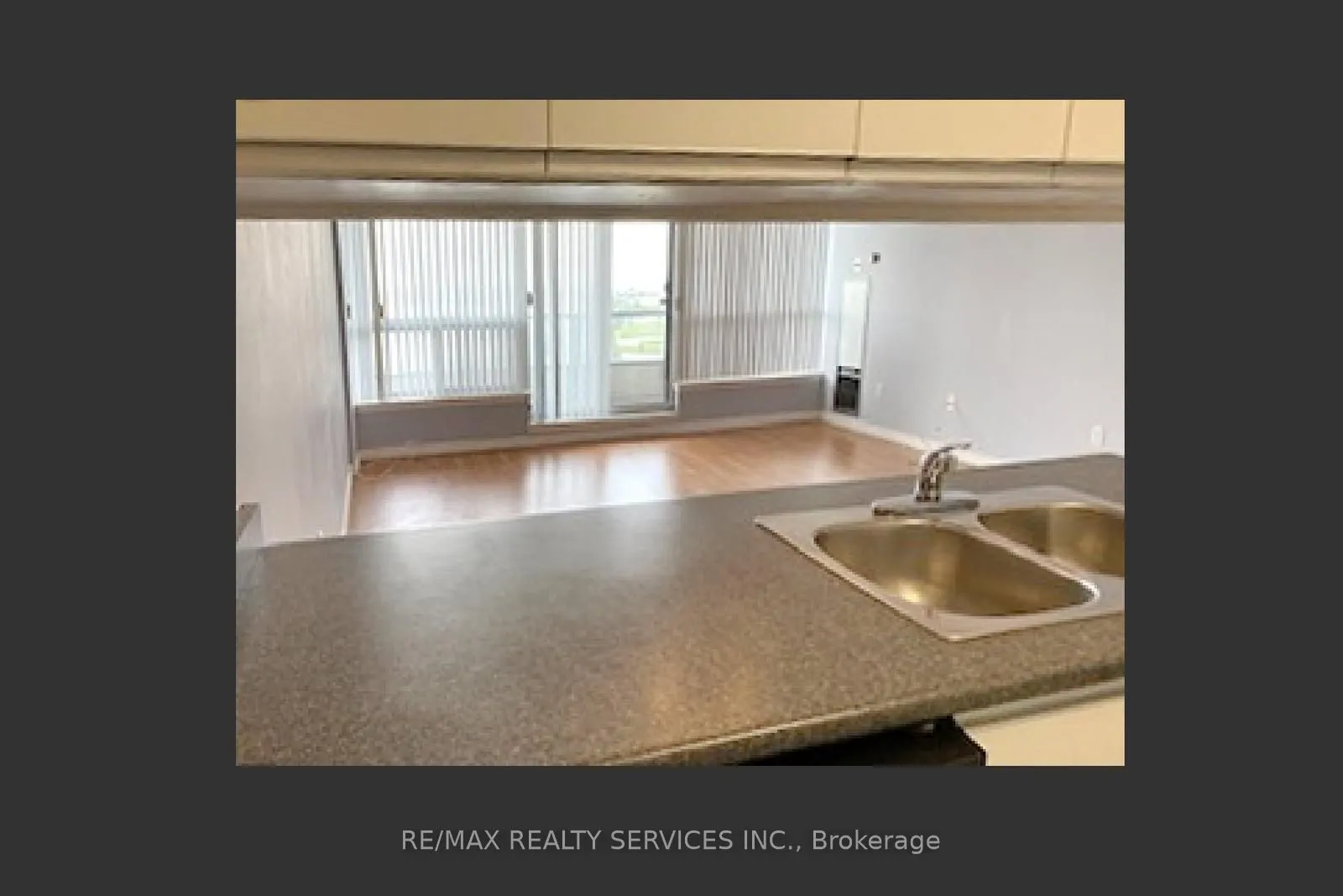 12 Laurelcrest Street, #611