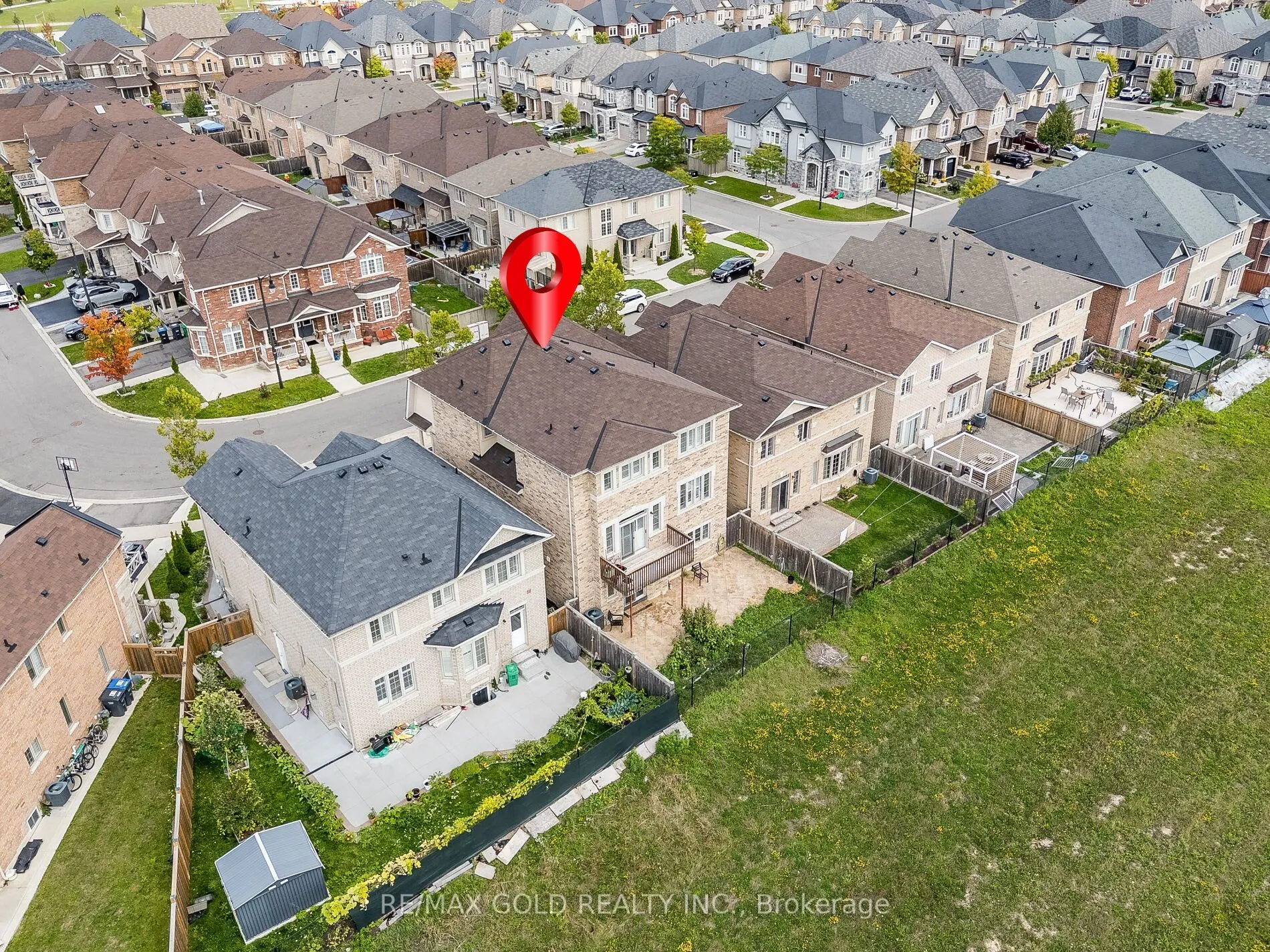 62 Masken Circle