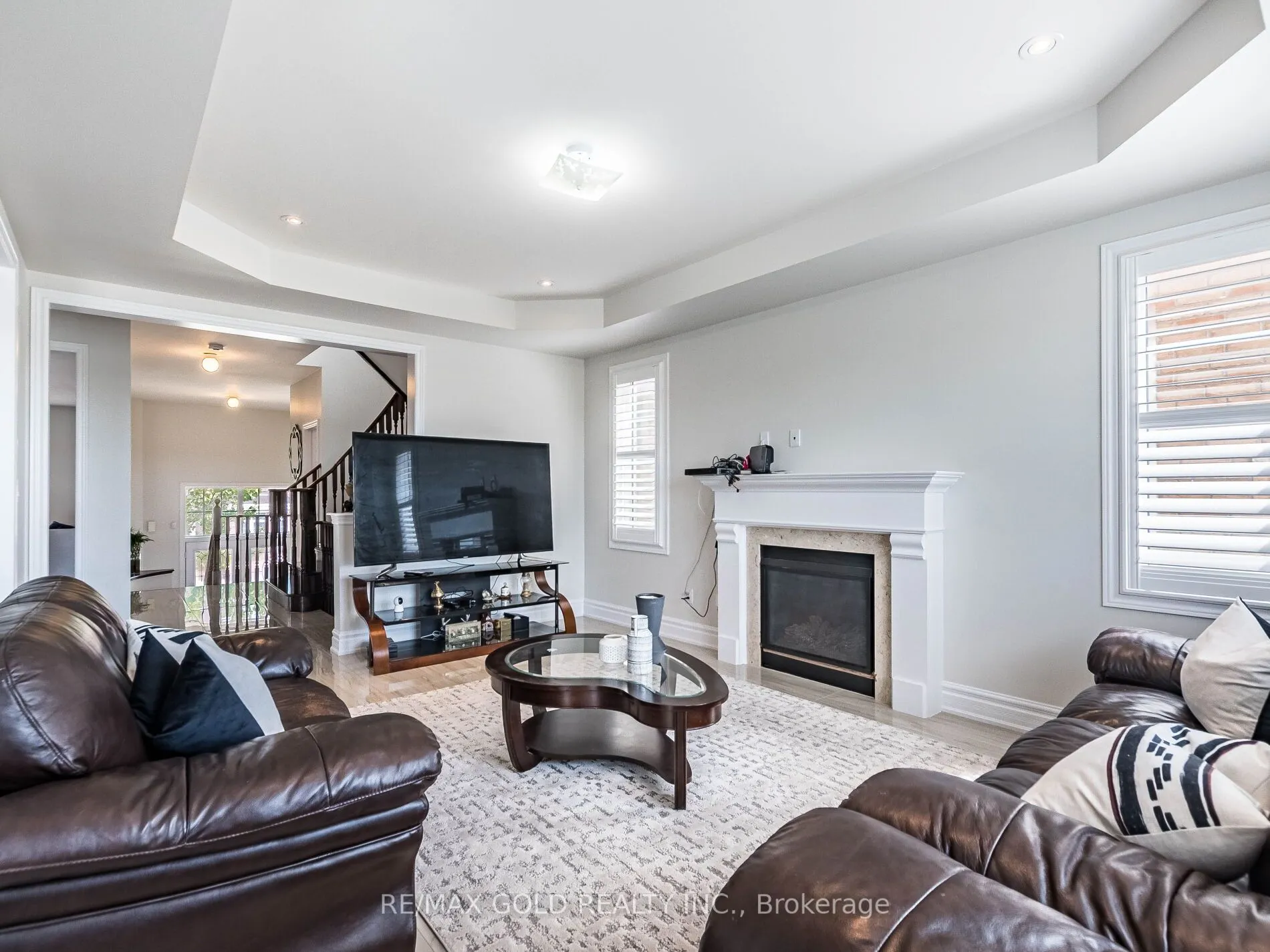 62 Masken Circle