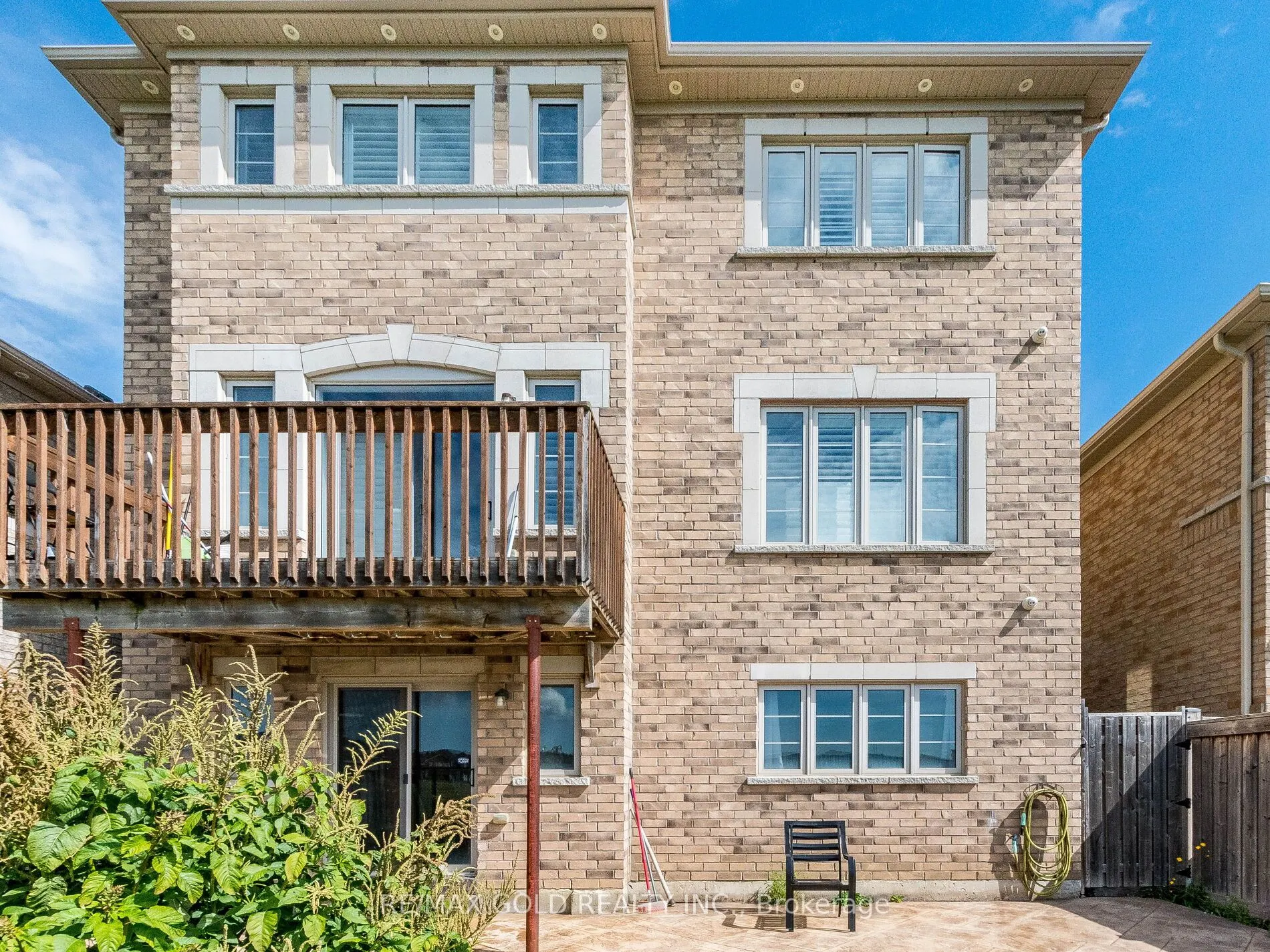 62 Masken Circle