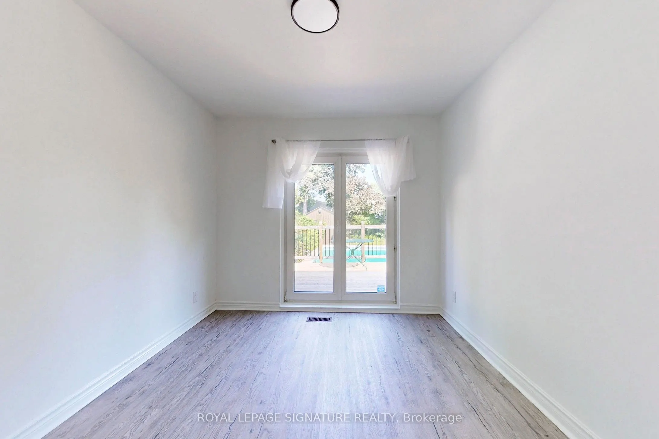 559 Drymen Crescent, #1