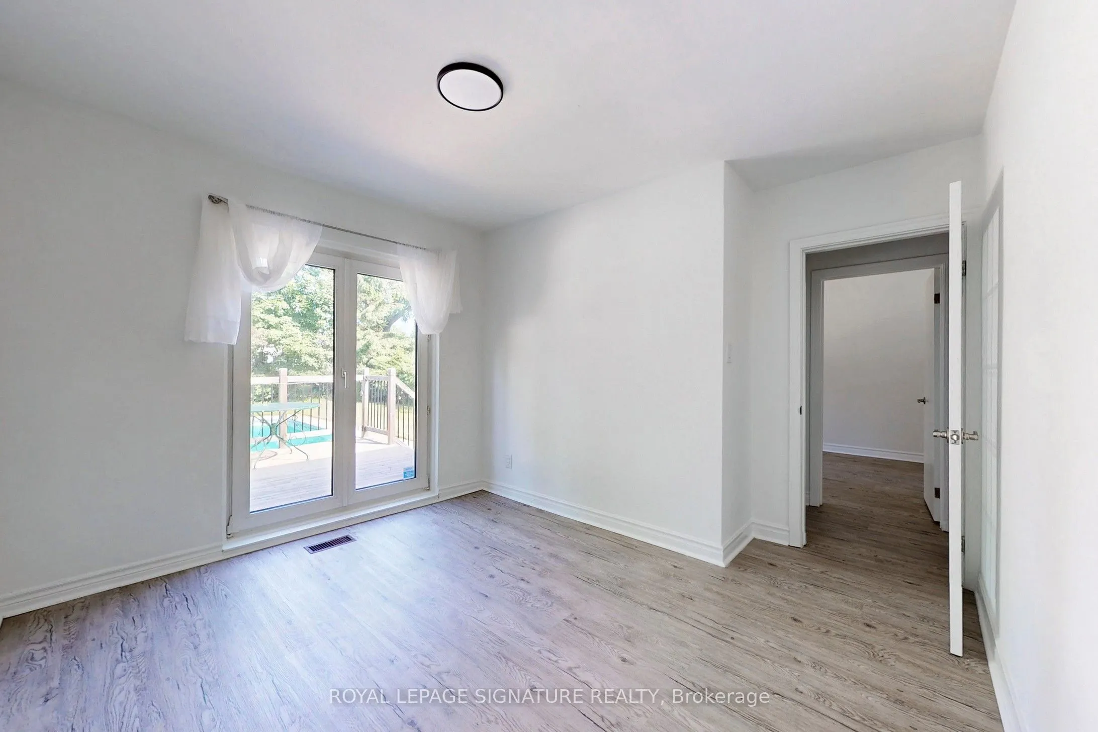 559 Drymen Crescent, #1