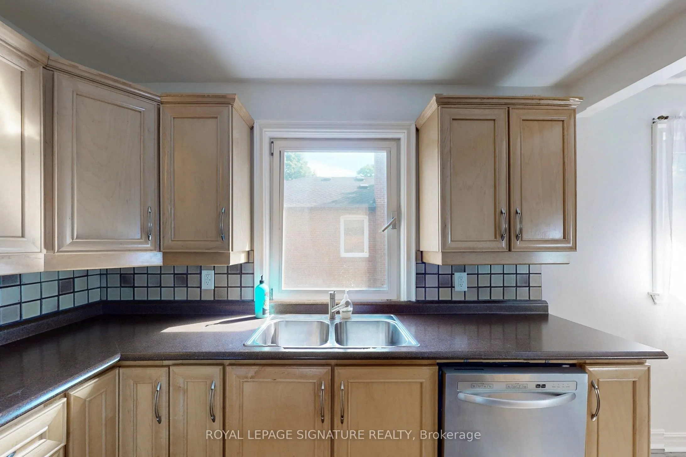 559 Drymen Crescent, #1