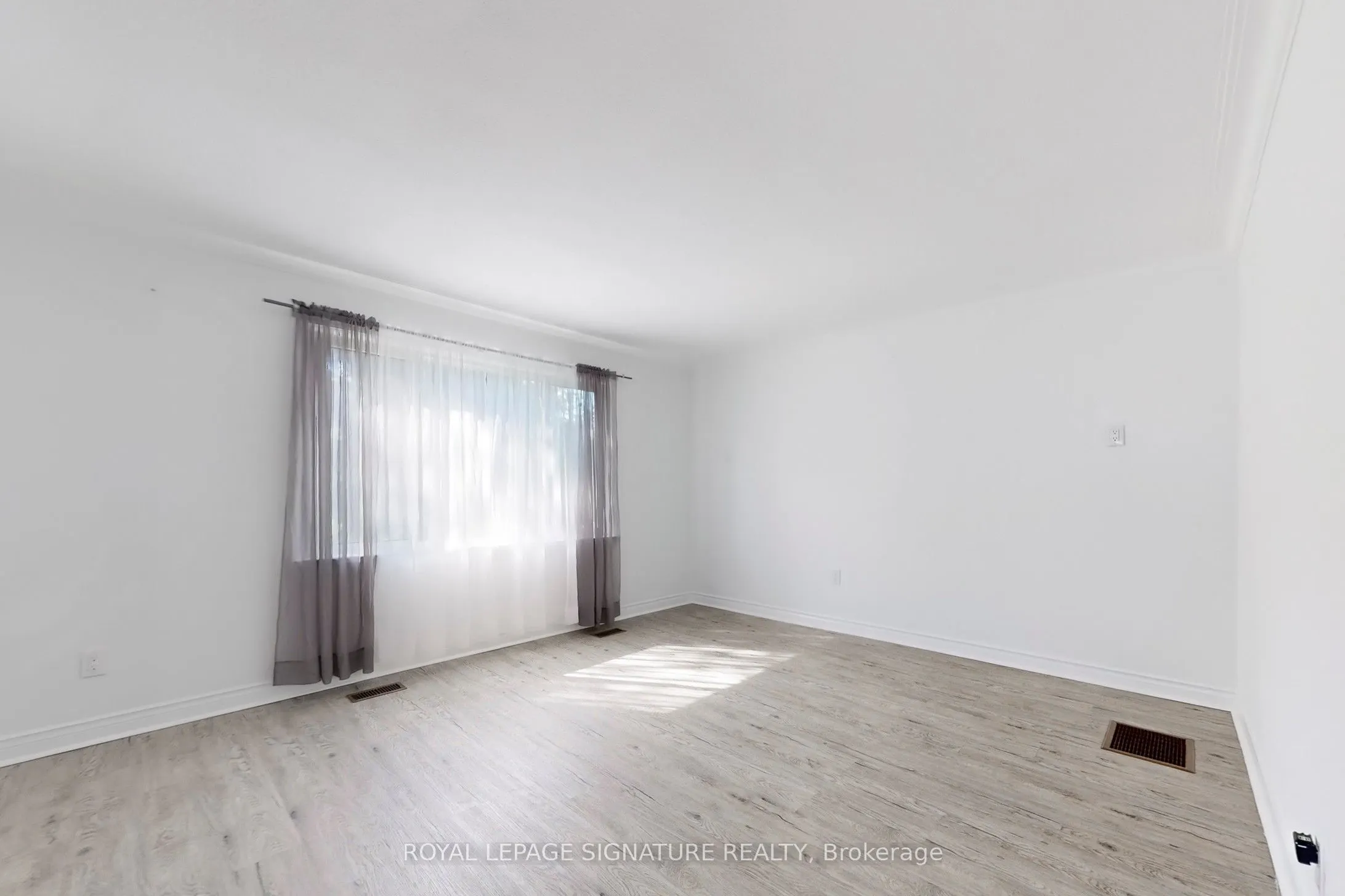 559 Drymen Crescent, #1