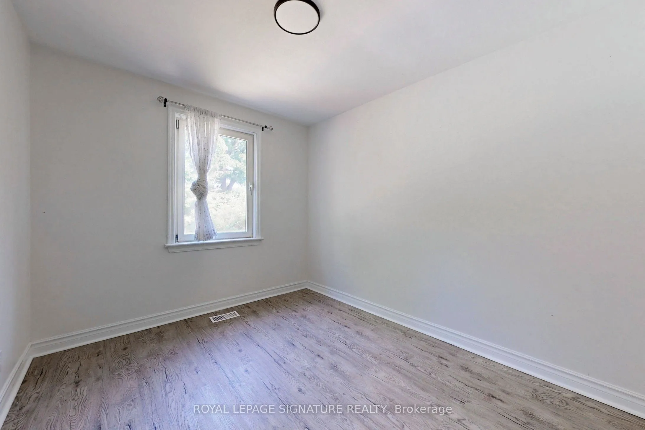 559 Drymen Crescent, #1