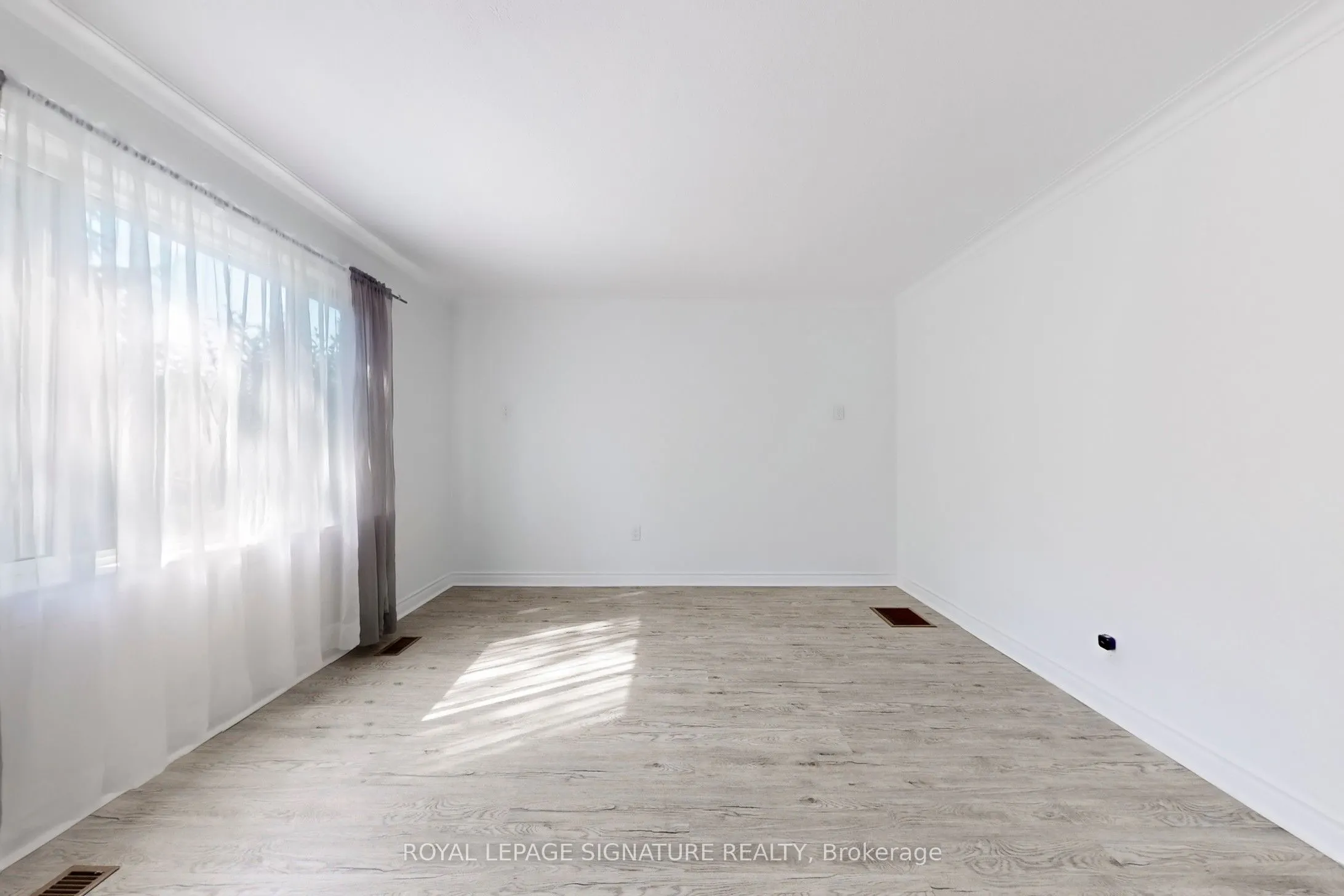 559 Drymen Crescent, #1