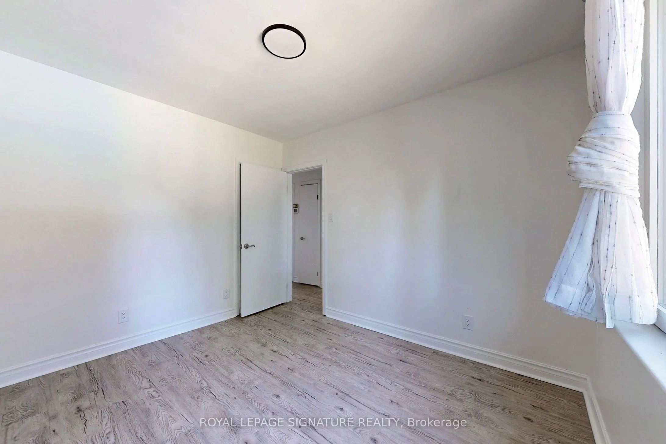559 Drymen Crescent, #1