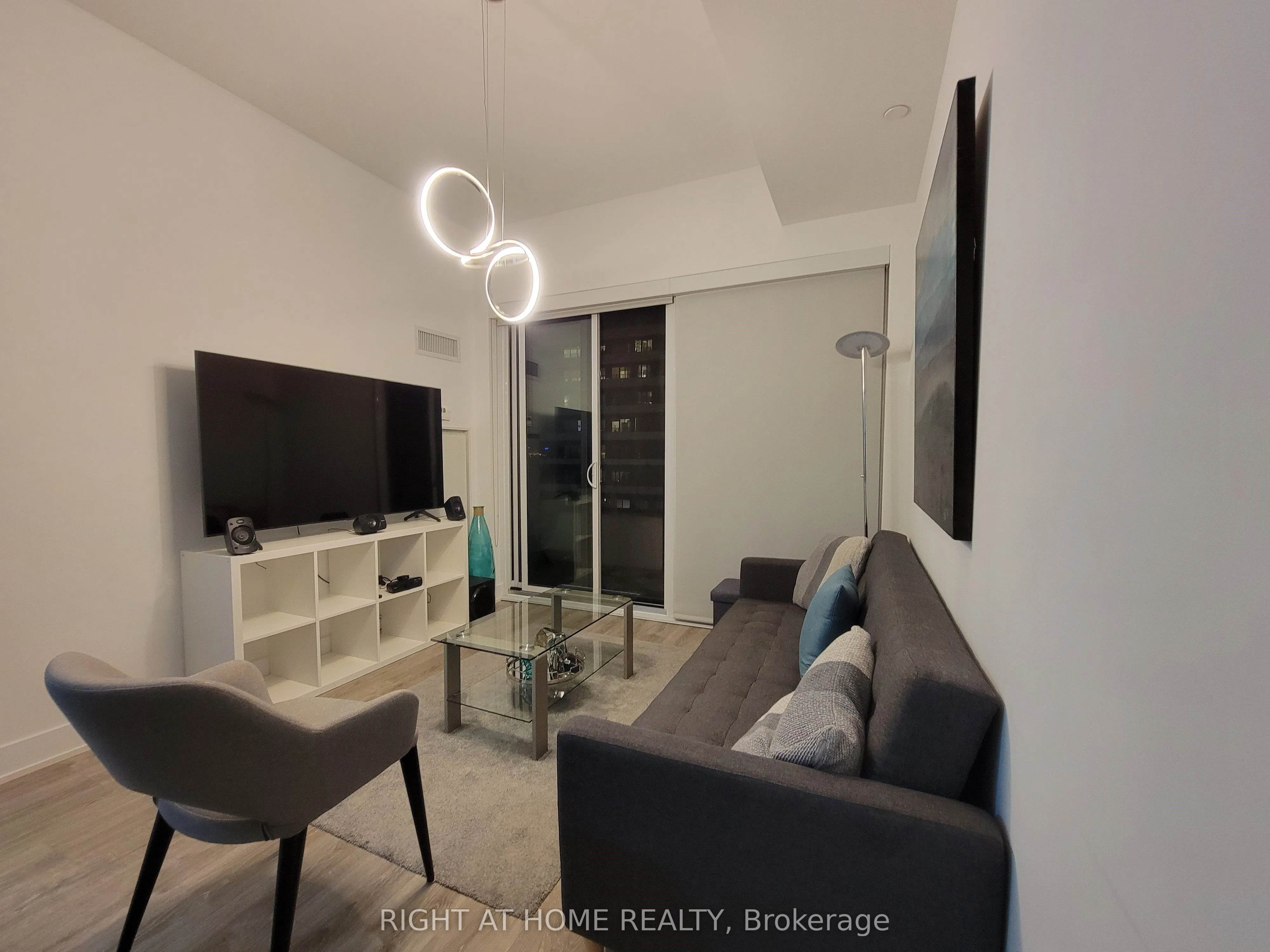 30 Shore Breeze Drive, #917