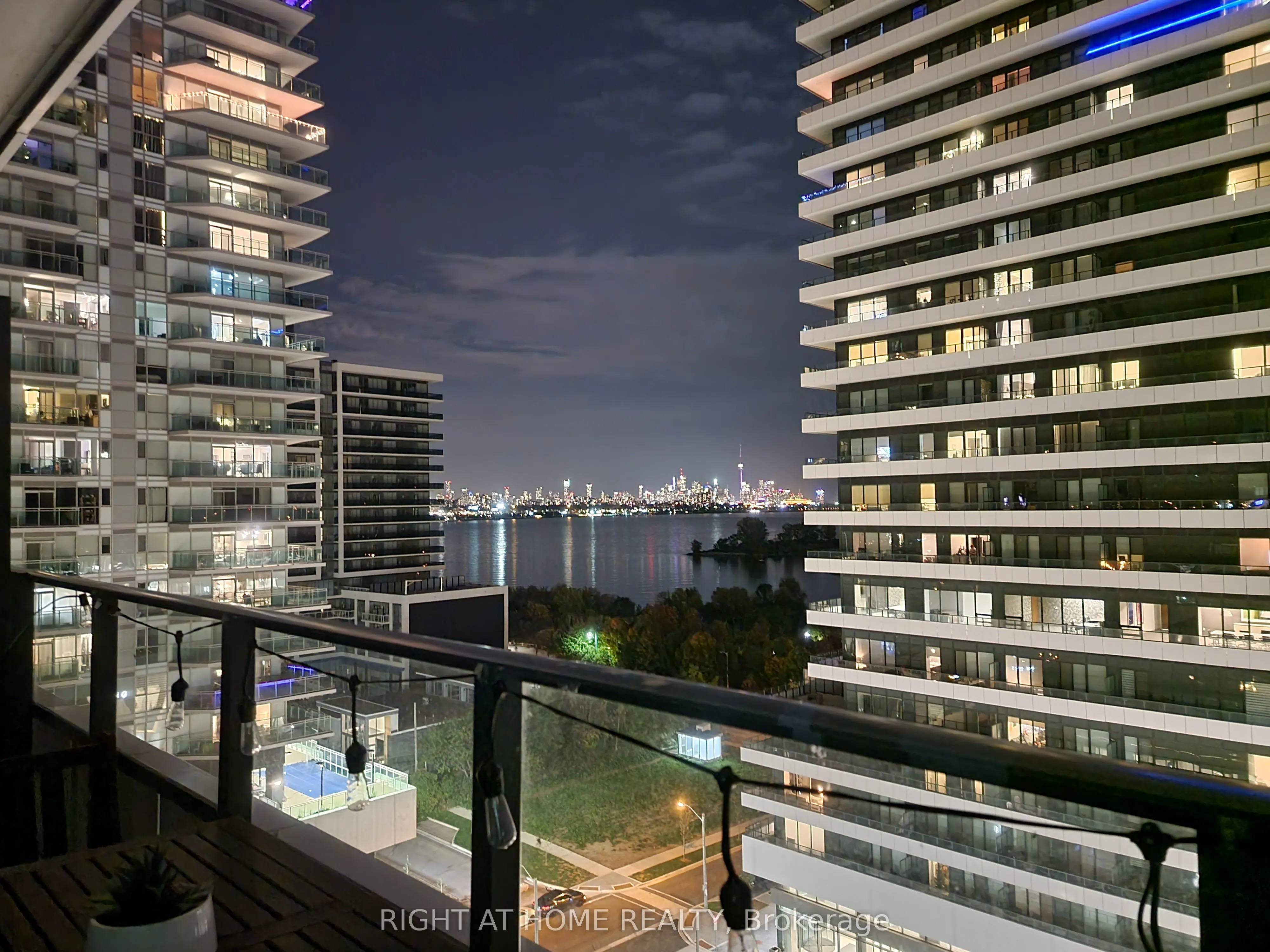 30 Shore Breeze Drive, #917