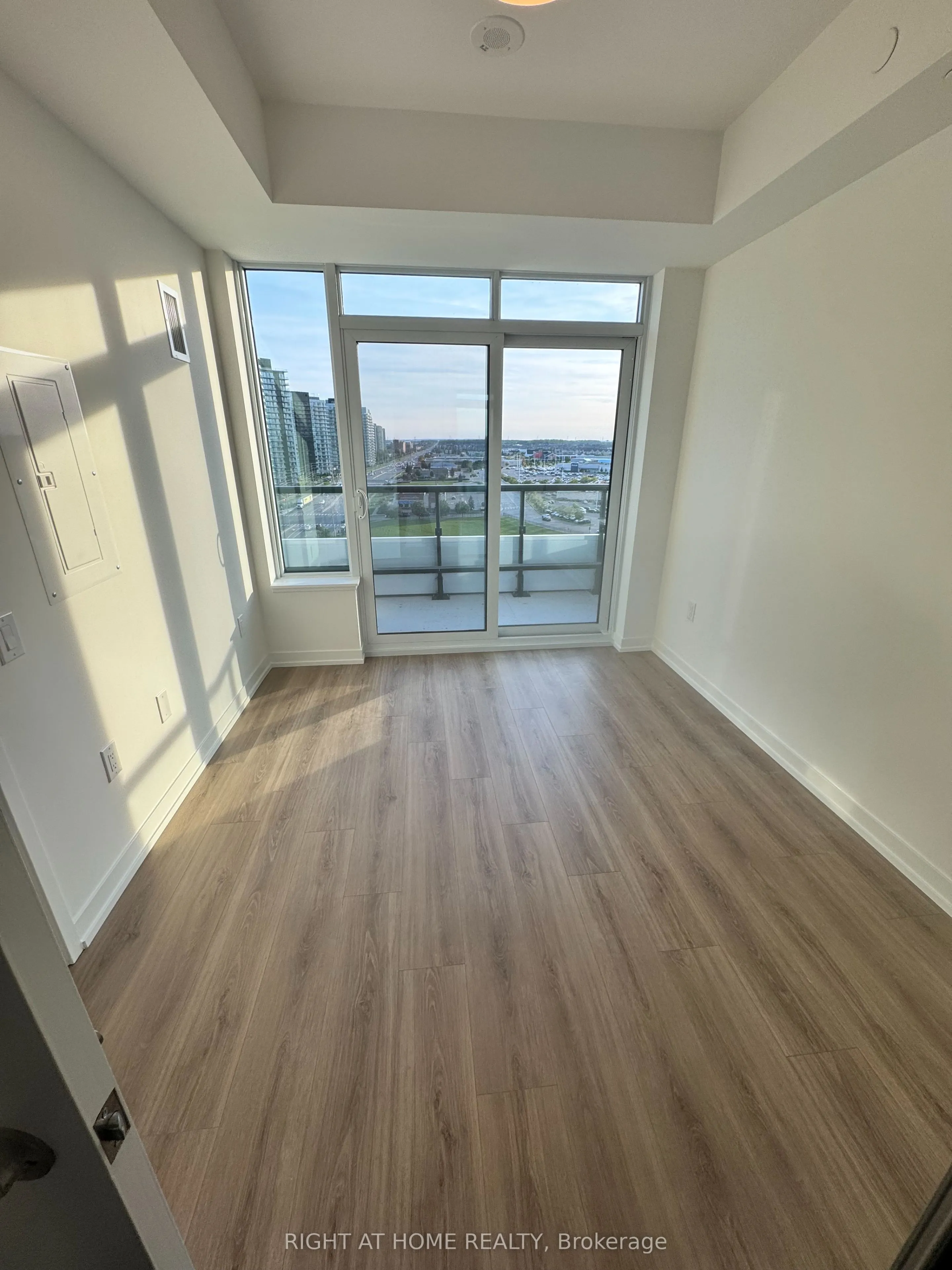 2485 Eglinton Ave W Avenue, ##1219