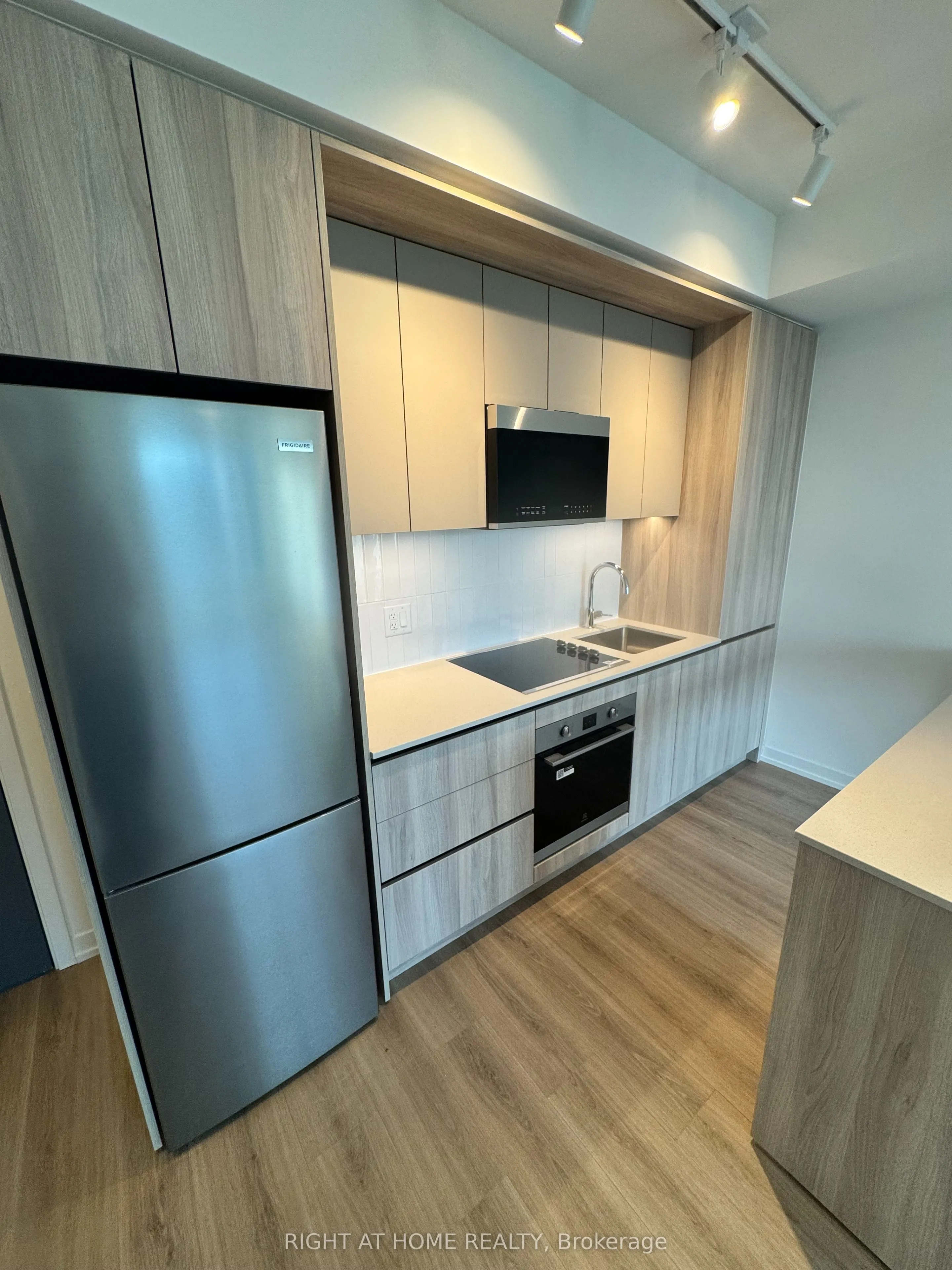 2485 Eglinton Ave W Avenue, ##1219