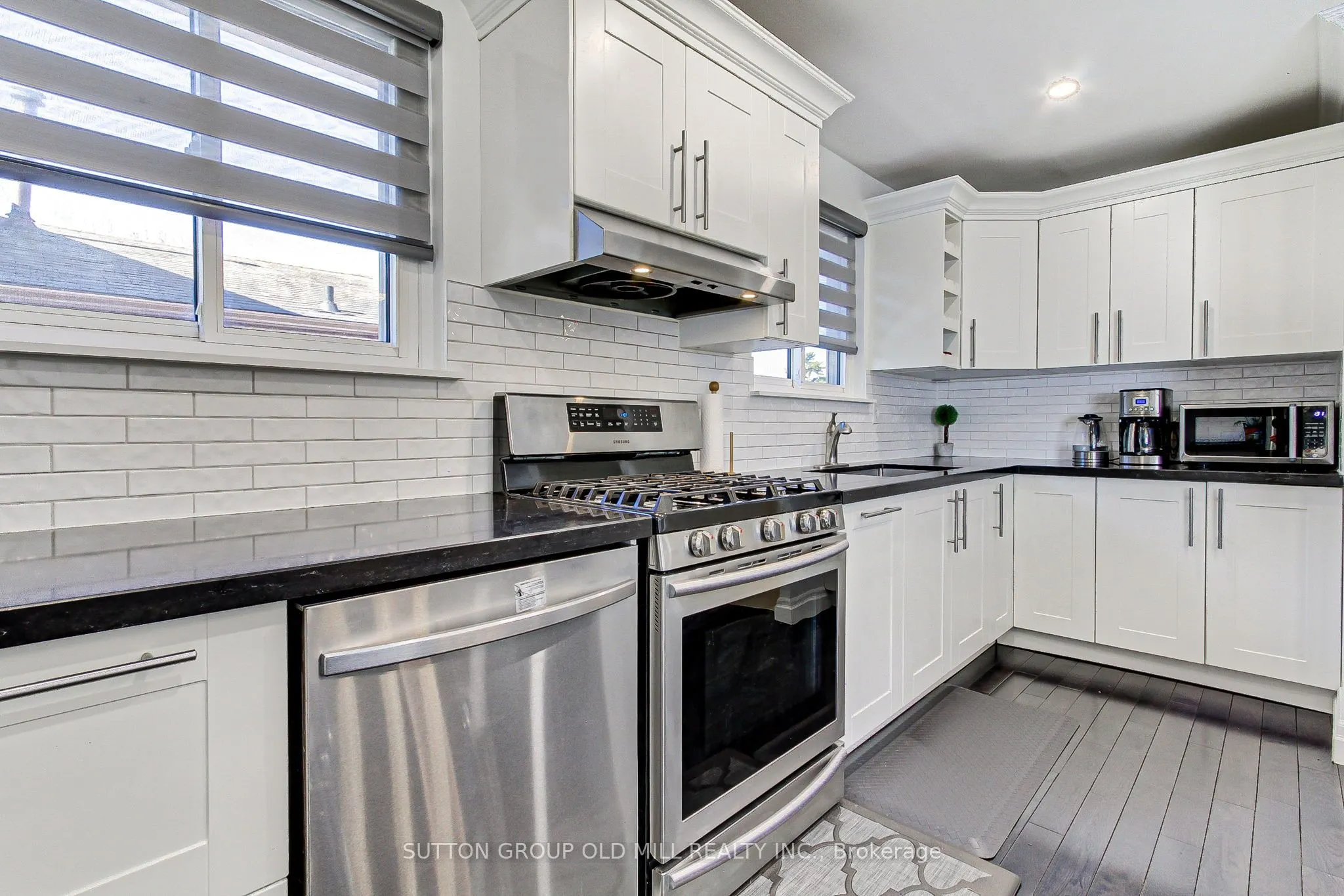 1261 Consort Crescent