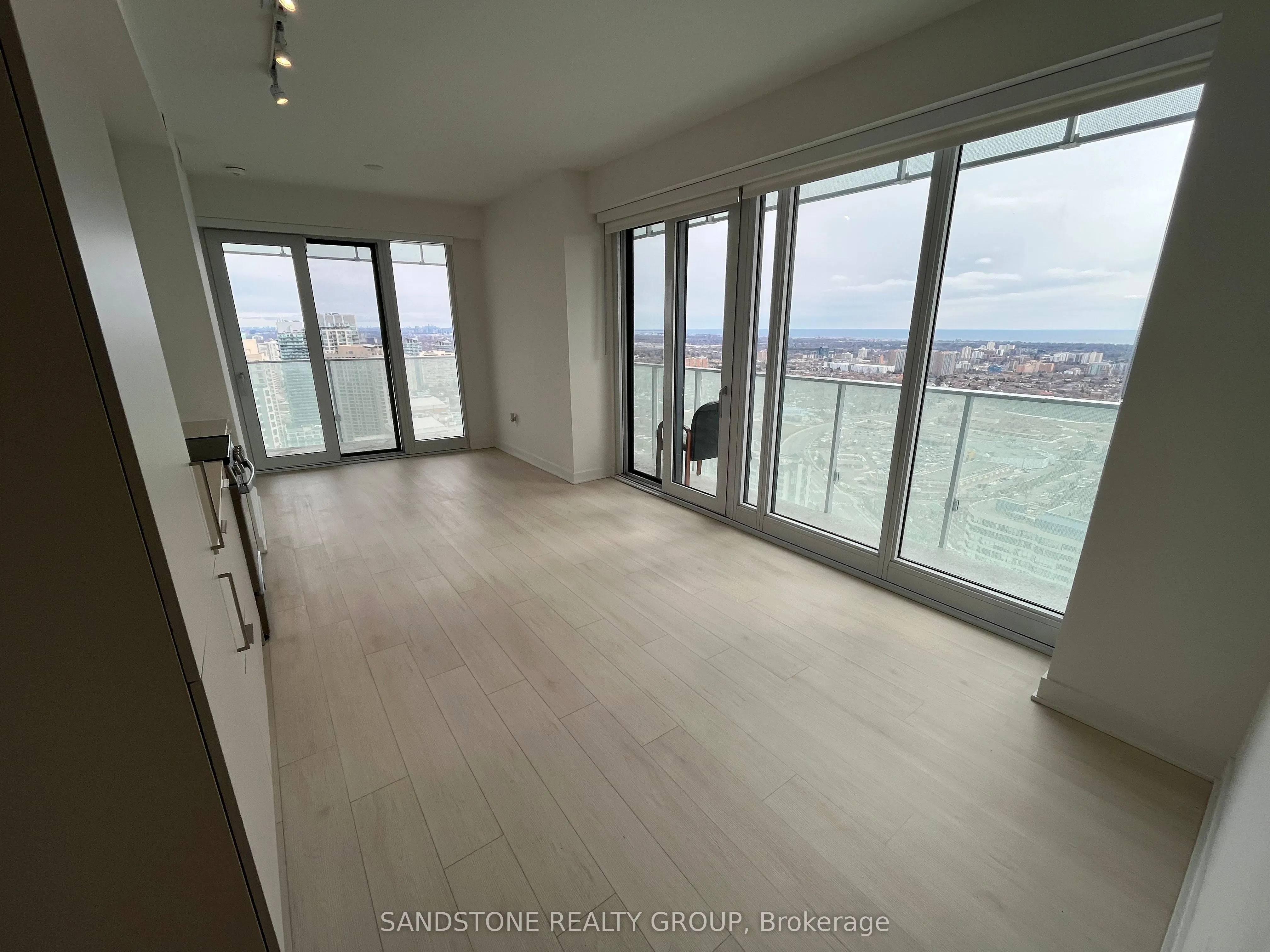3900 Confederation Parkway, #3403