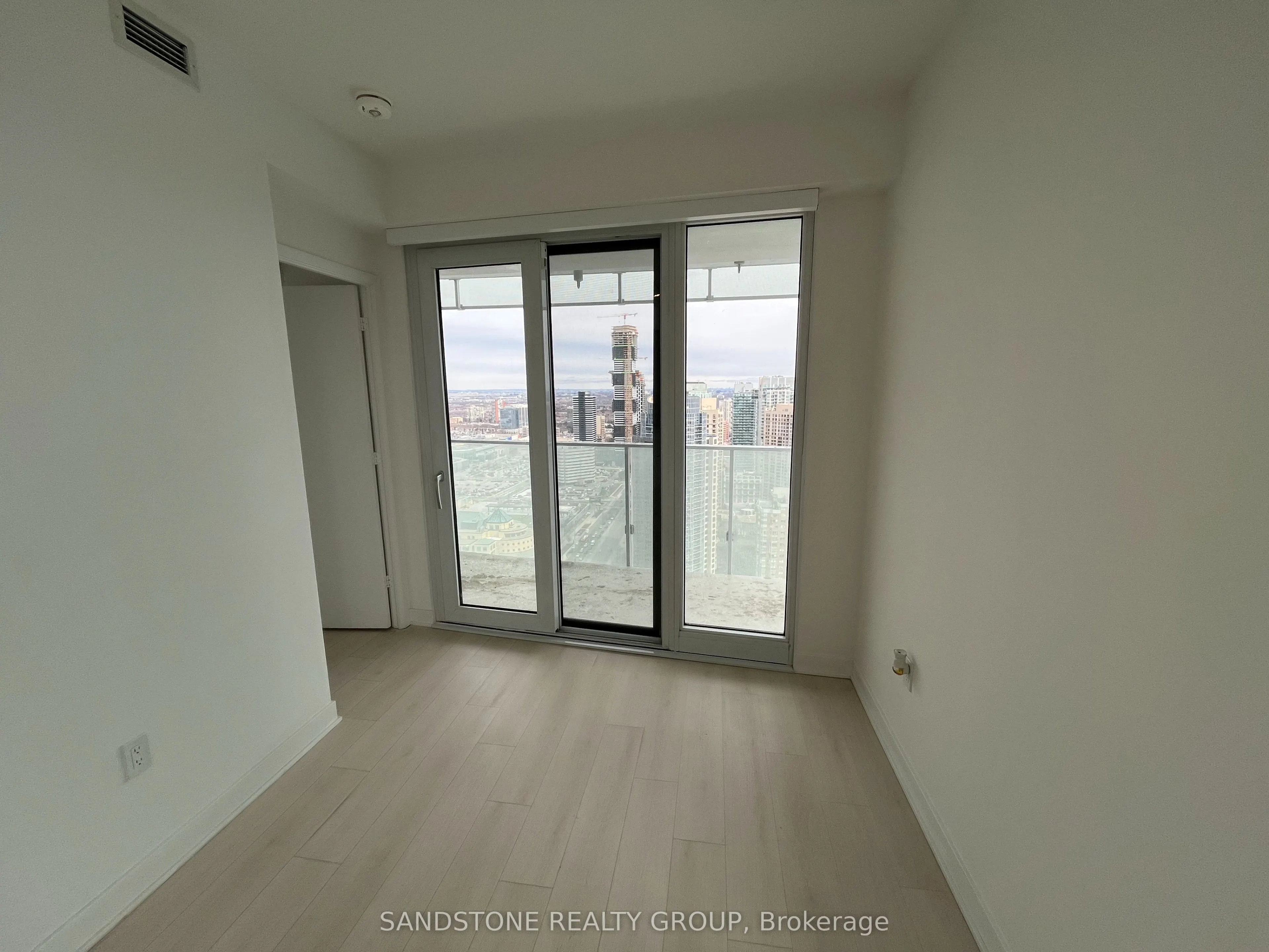 3900 Confederation Parkway, #3403