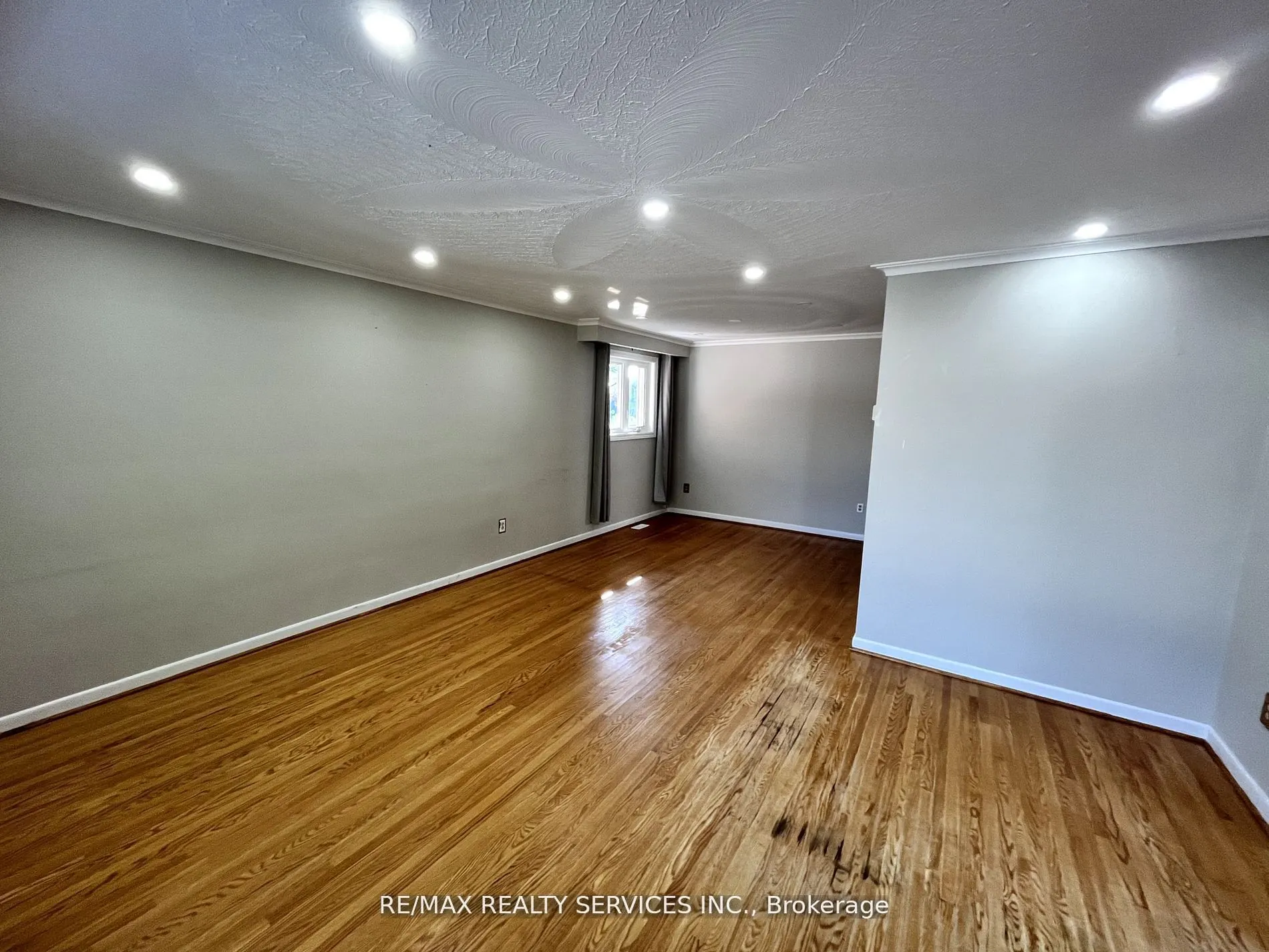 91 Ambleside Drive