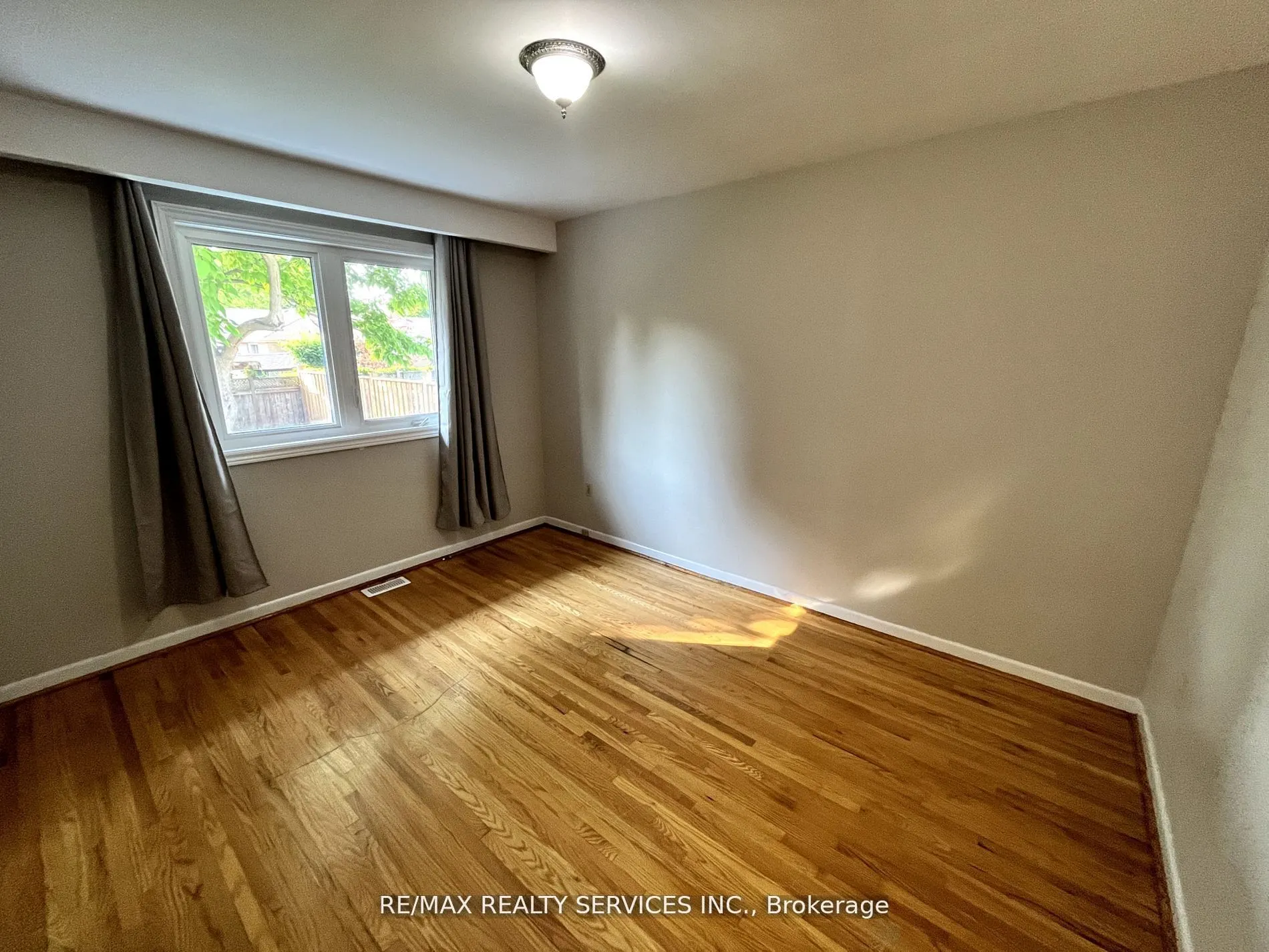91 Ambleside Drive