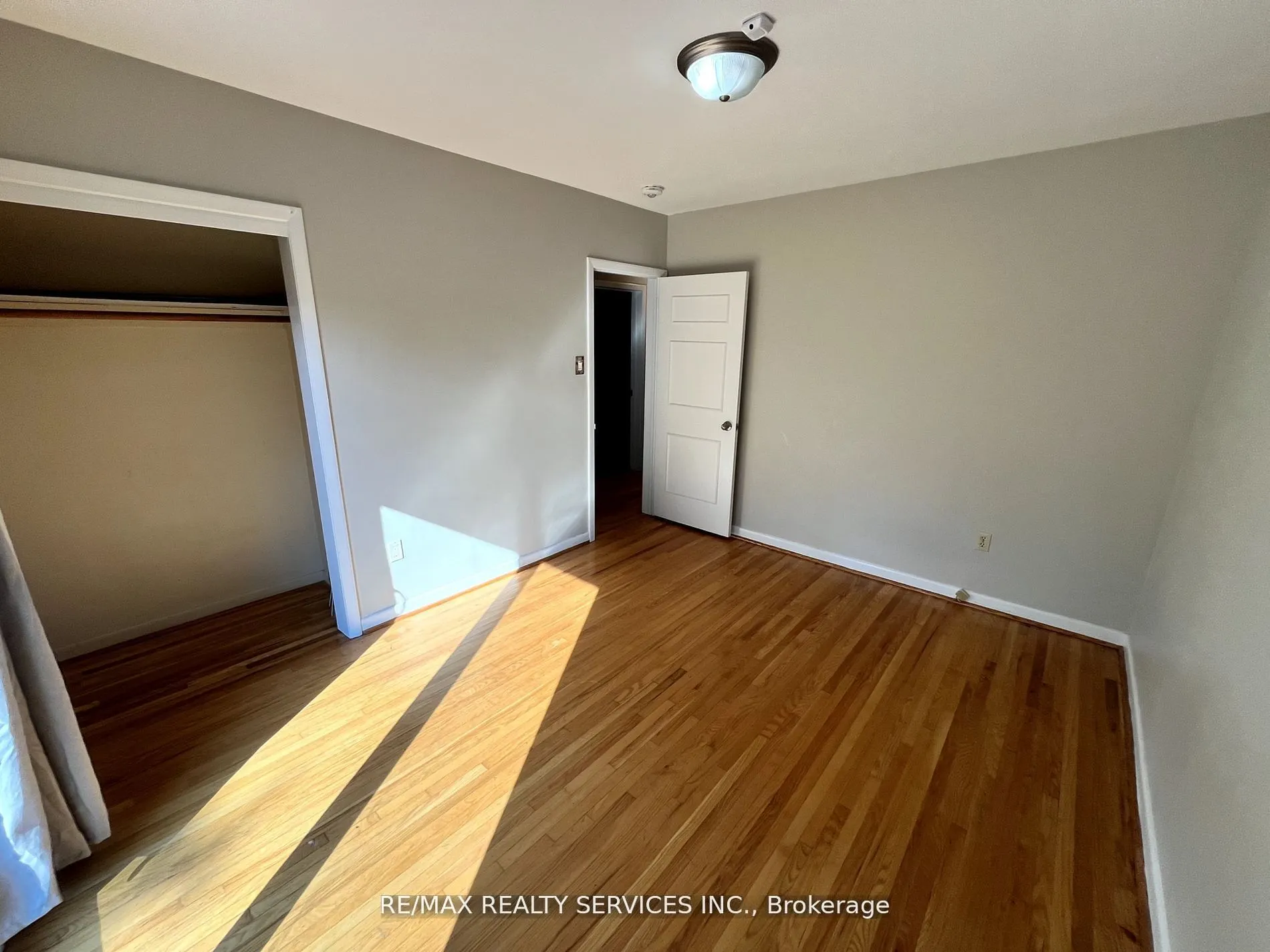 91 Ambleside Drive